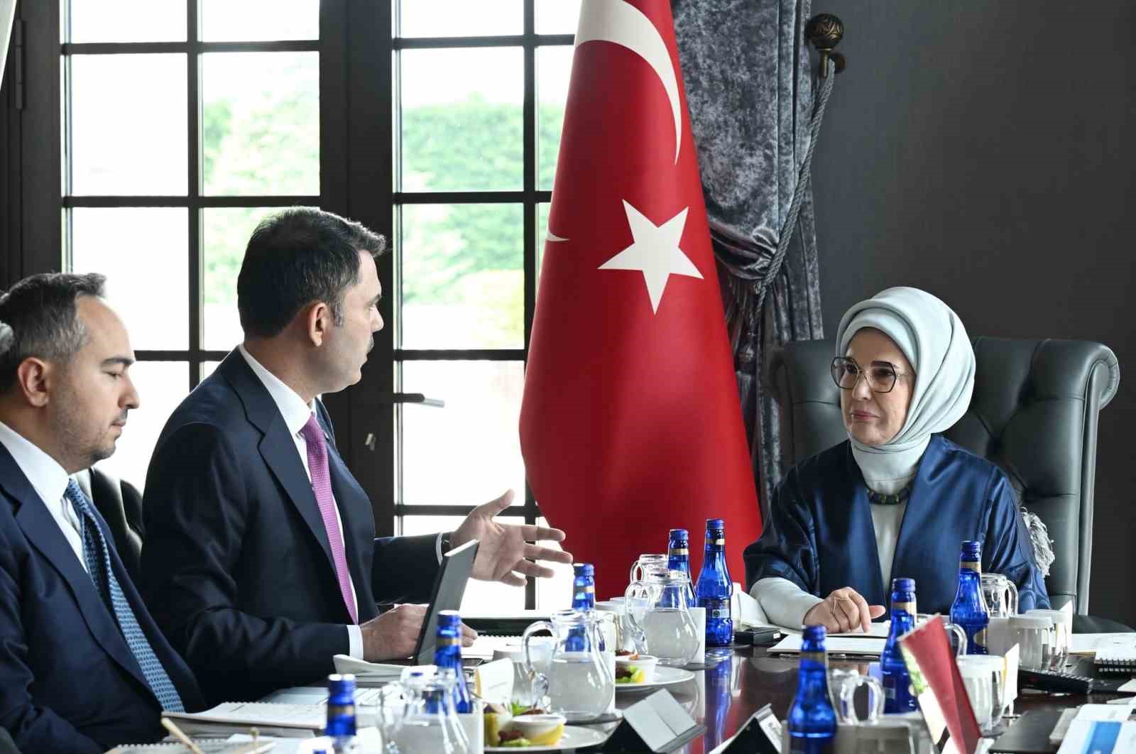 Bakan Kurum, Emine Erdoğan ile çevre politikaları ve COP31 hazırlıklarını görüştü