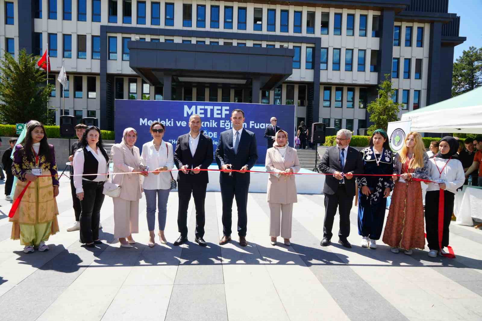 Mesleki Eğitim Fuarı’nda öğrenciler projelerini tanıttı
