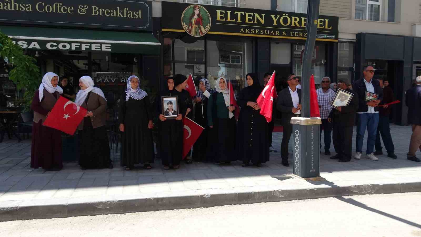Vanlı ailelerin evlat nöbeti 120’nci haftasında sürüyor