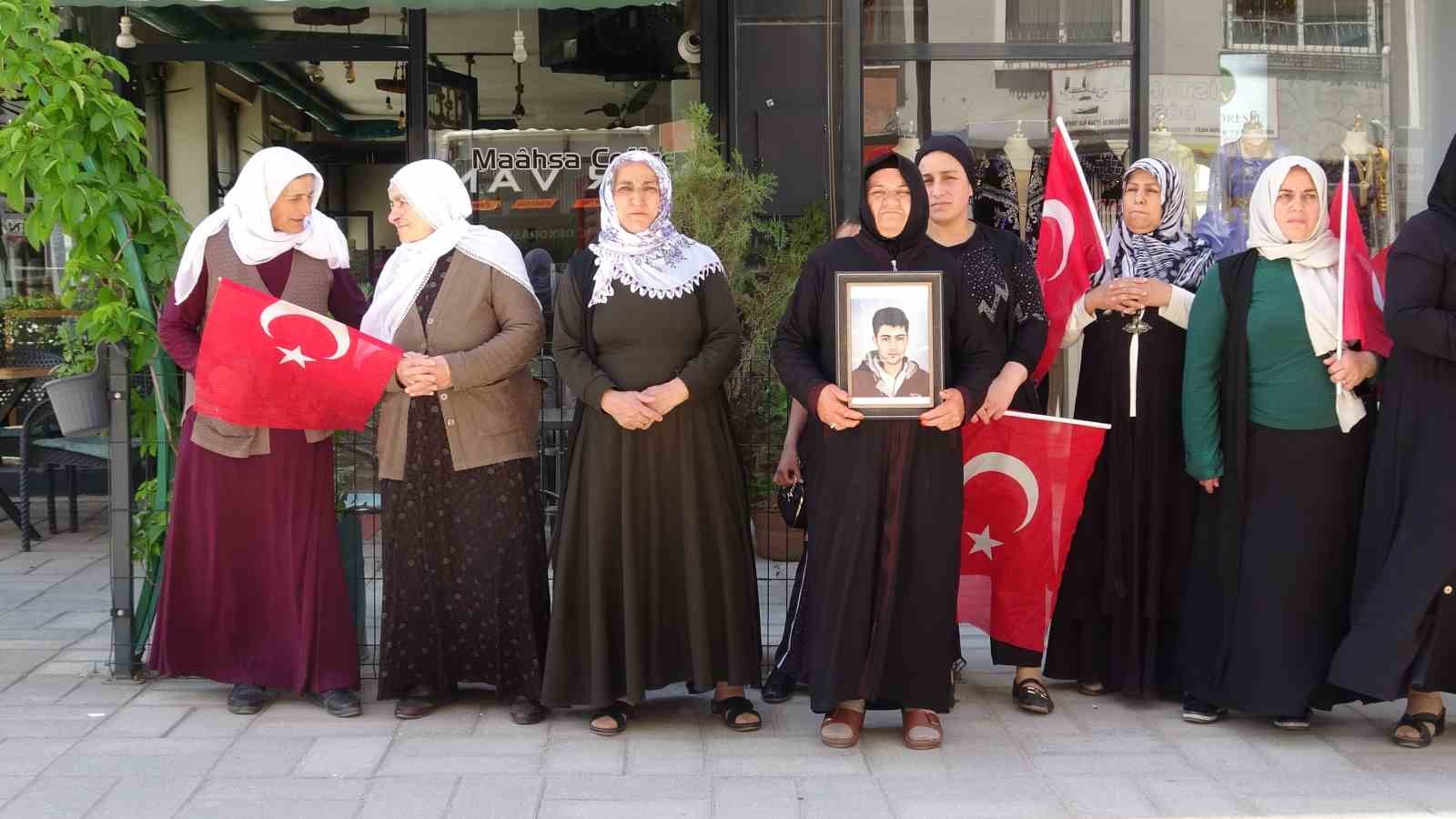 Vanlı ailelerin evlat nöbeti 120’nci haftasında sürüyor