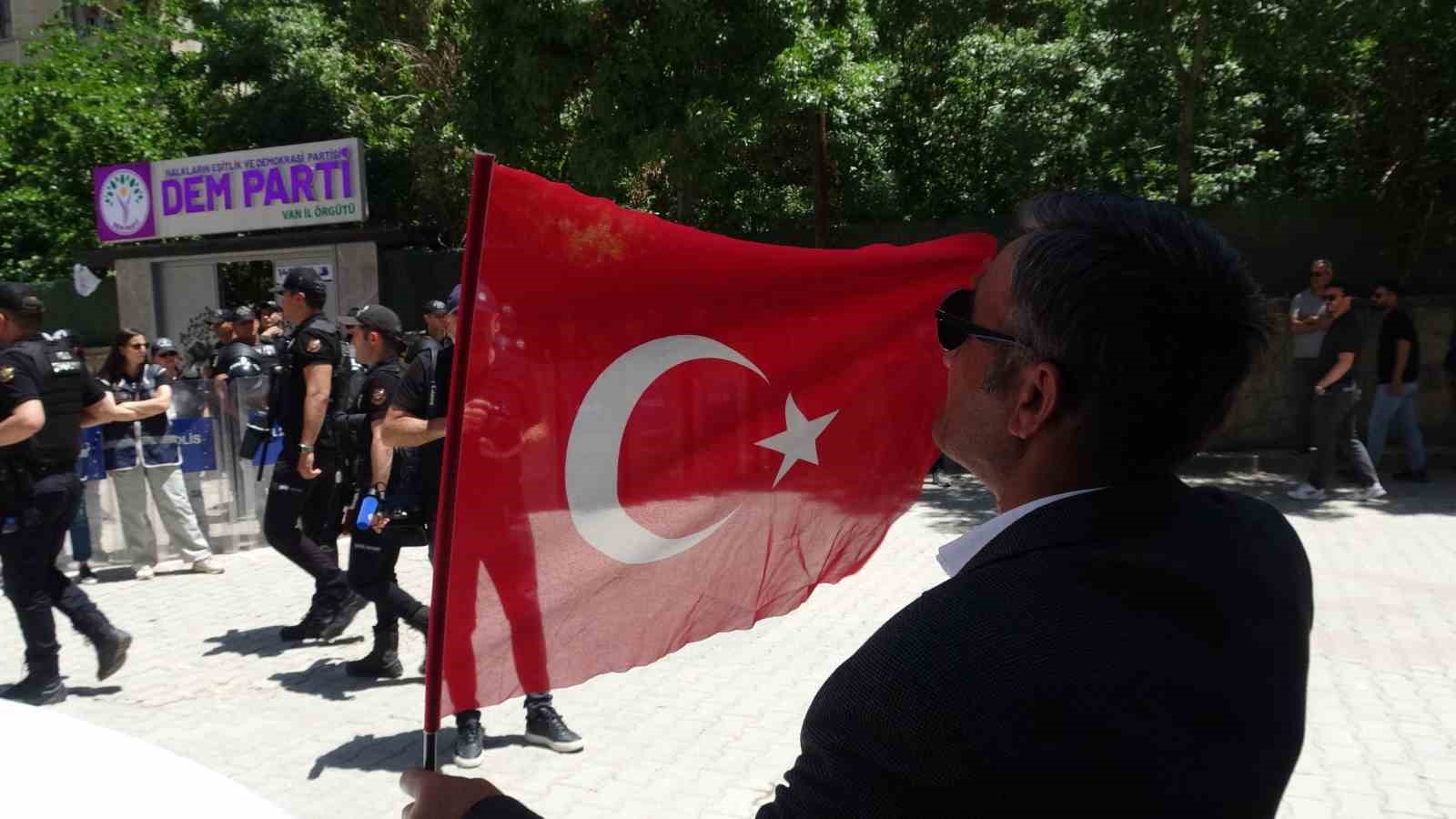 Vanlı ailelerin evlat nöbeti 120’nci haftasında sürüyor