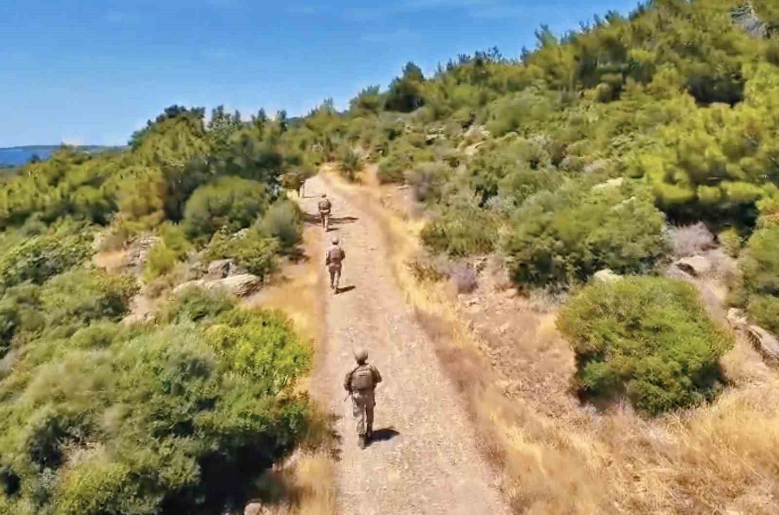 Çanakkale’de orman yangınlarına karşı jandarma ekipleri sahada