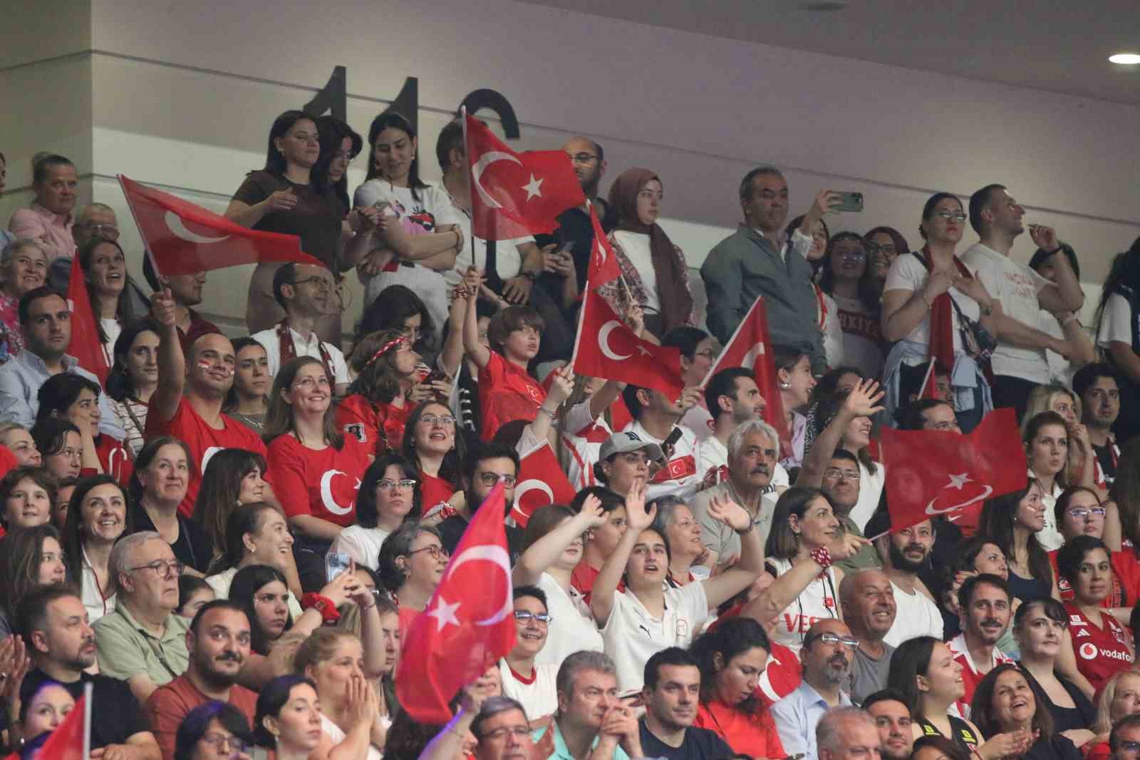 A Milli Kadın Voleybol Takımı, Fransa’yı 3-0 mağlup etti