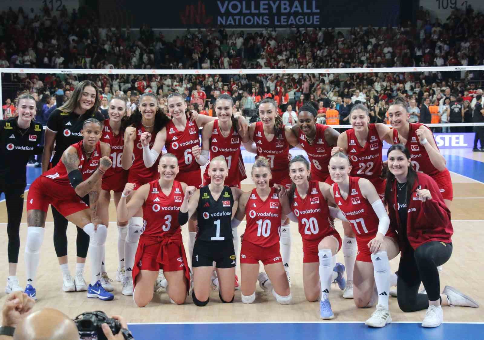 A Milli Kadın Voleybol Takımı, Fransa’yı 3-0 mağlup etti