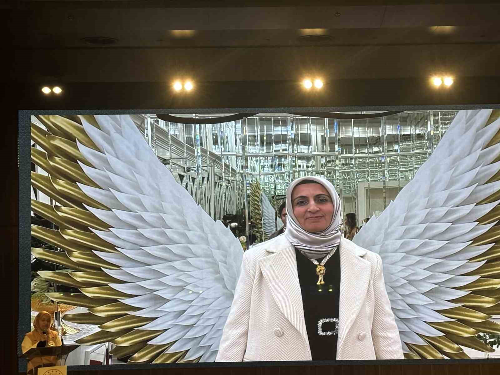 Okul saldırılarında hayatını kaybeden öğretmenler Fatih’te anıldı