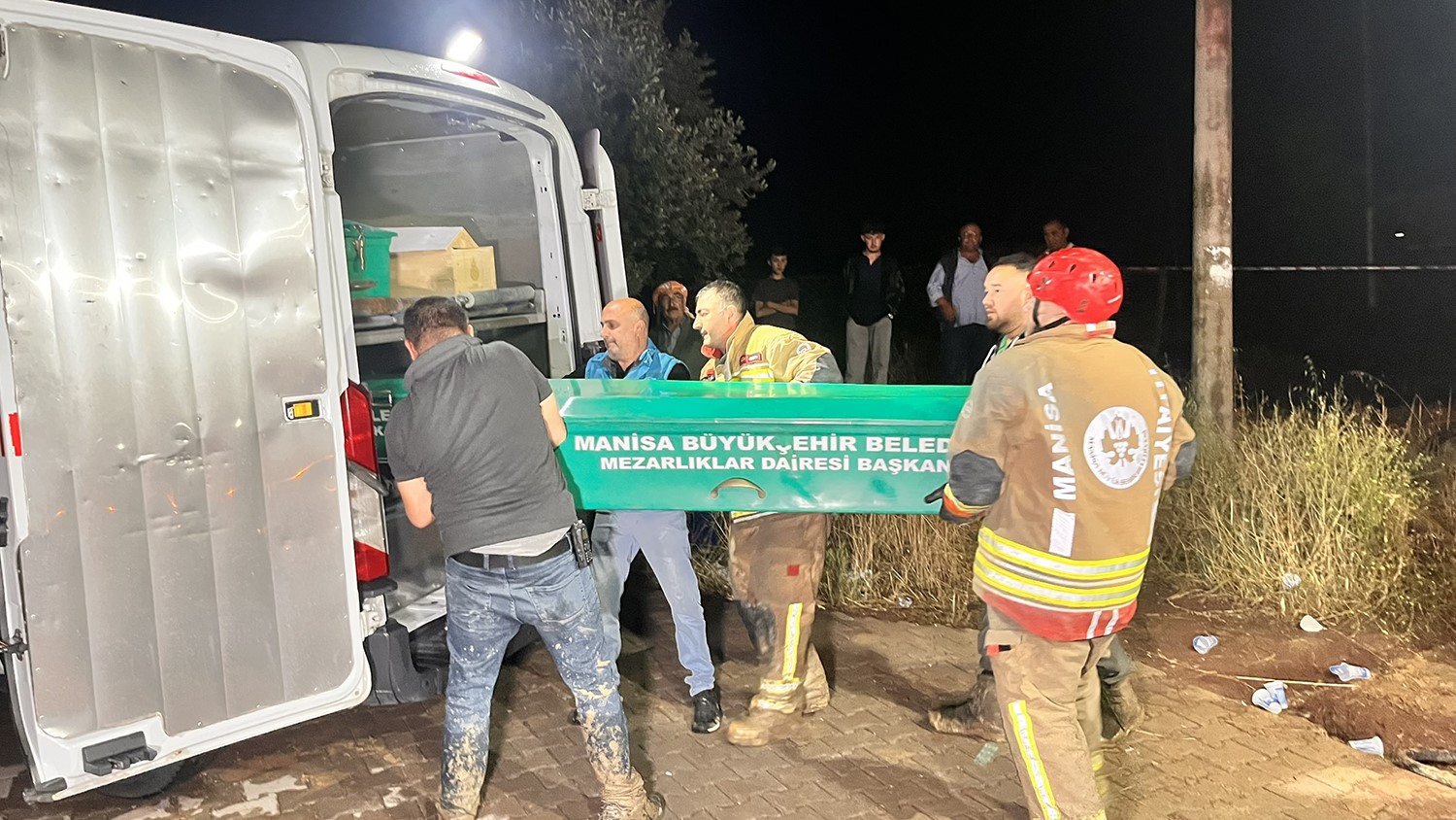 Kula’da zincirleme kaza; 2 ölü, 4 yaralı