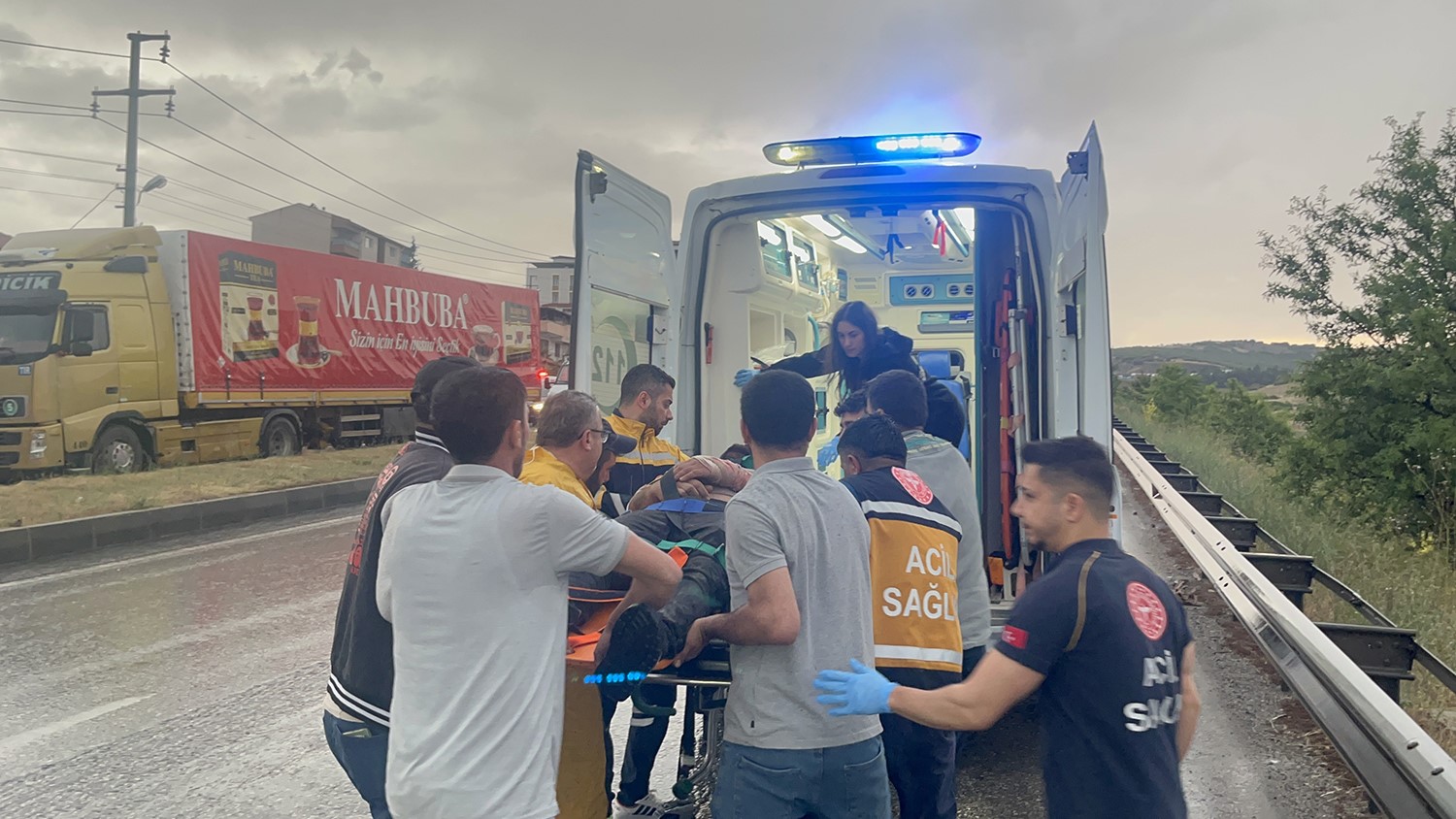 Kula’da zincirleme kaza; 2 ölü, 4 yaralı