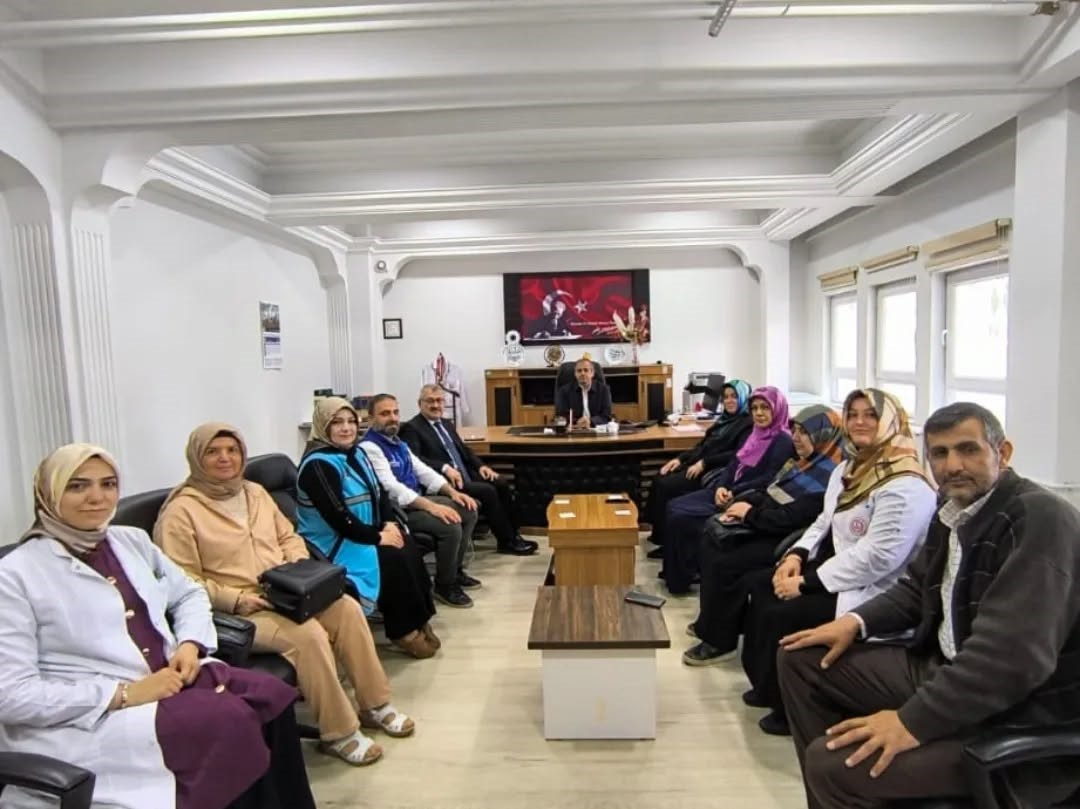 Öğrenciler istedi, okul mescidi yenilendi