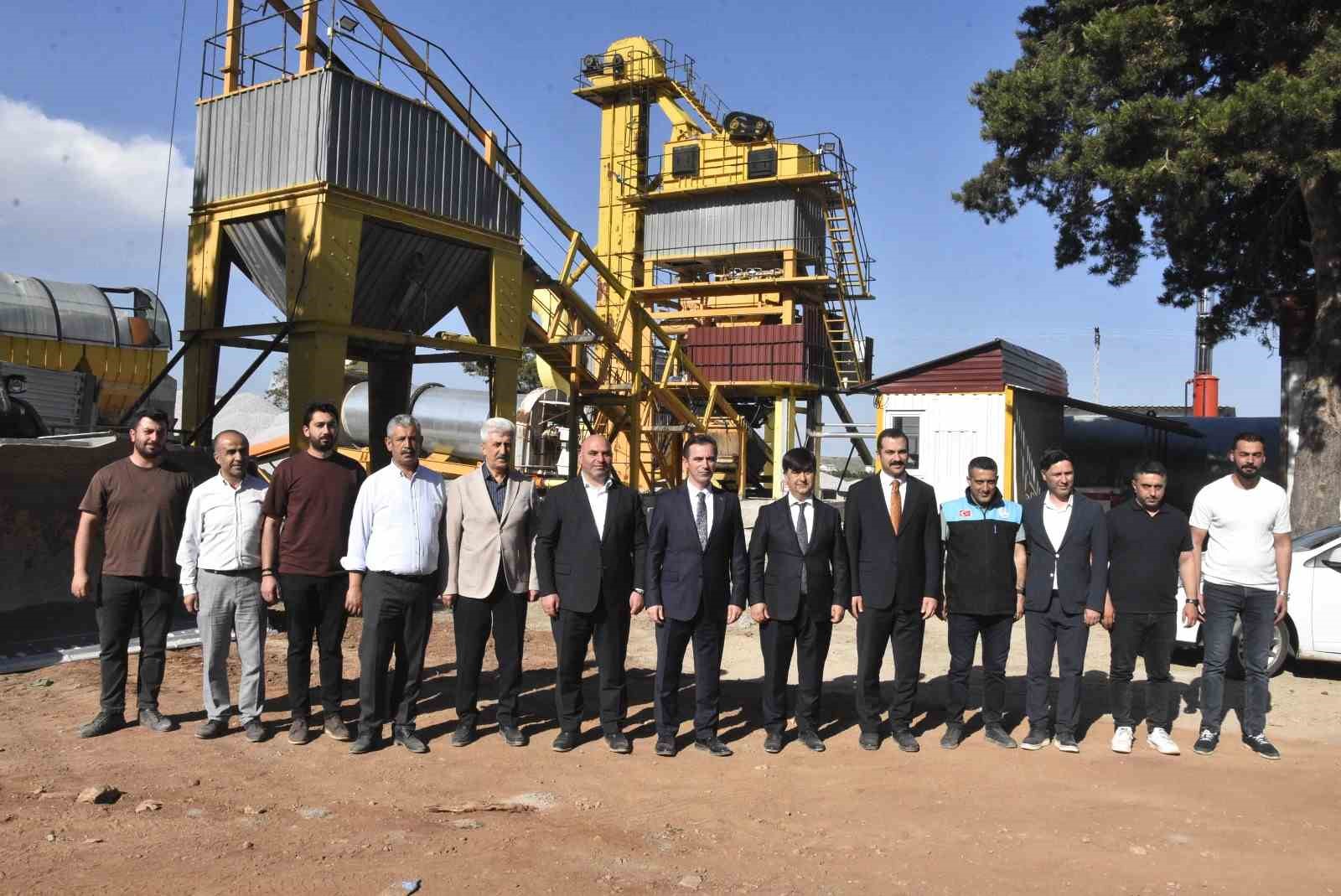 Bitlis’te kırsal kalkınmaya asfalt desteği