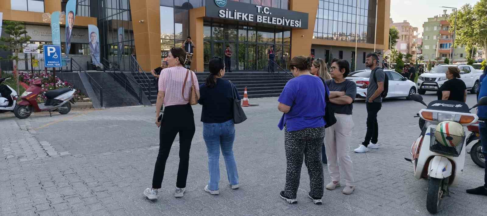 Mersin’in Silifke Belediyesi’ne operasyon: Başkan dahil çok sayıda isme gözaltı