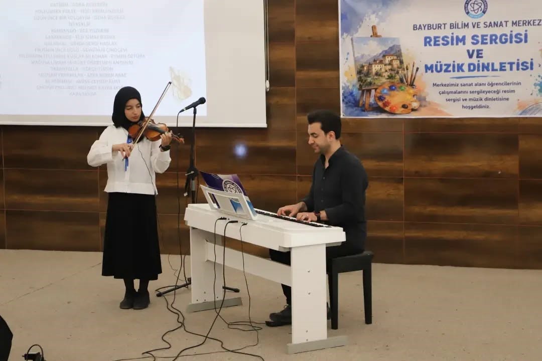 Bayburt BİLSEM öğrencilerinden yıl sonu sergisi