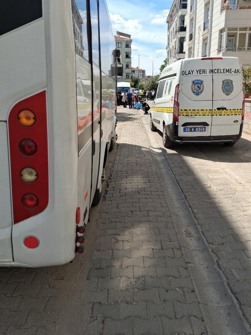 Lüleburgaz’da servis aracının çarptığı kadın hayatını kaybetti