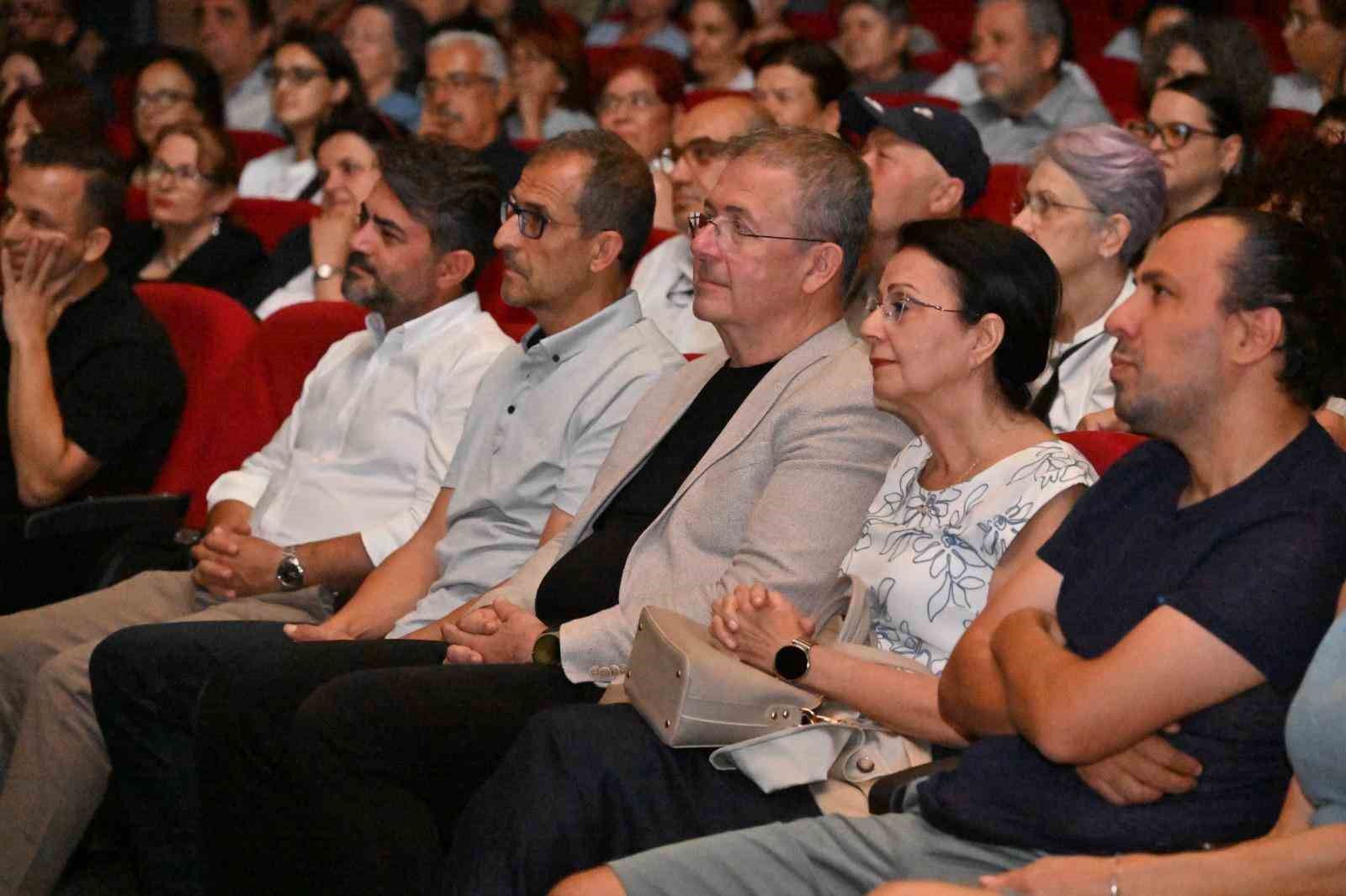 Manisa, hemşehrisi İlhan Şeşen’i unutmadı