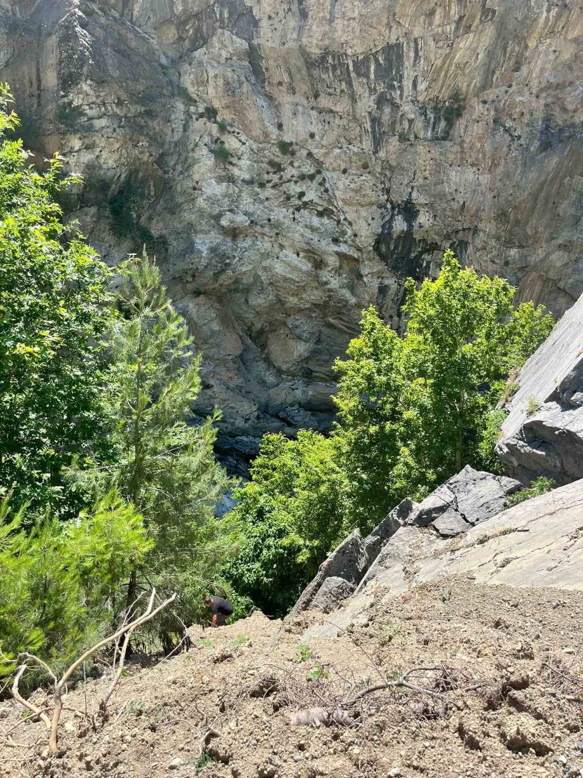 Kahramanmaraş’ta nehirde kaybolan vatandaşı arama çalışmaları sürüyor