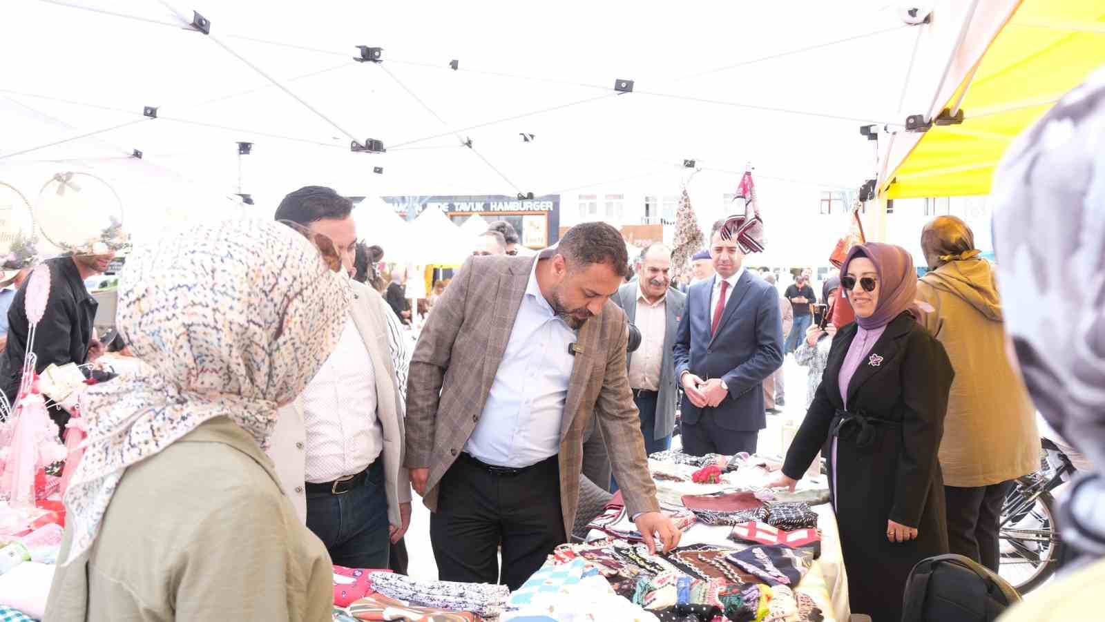 Hilal Evleri Yöresel Lezzetler ve El Emeği Ürünleri Sergisi kapılarını açtı