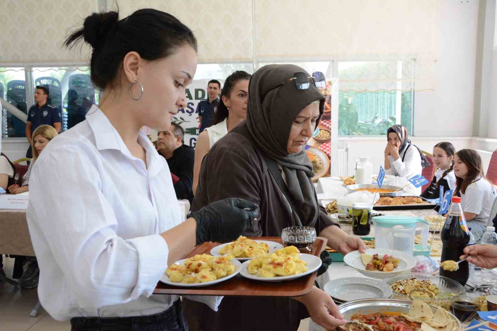 Kepsut’ta "Kadın Eliyle Yaşayan Kültür Festivali" yapıldı