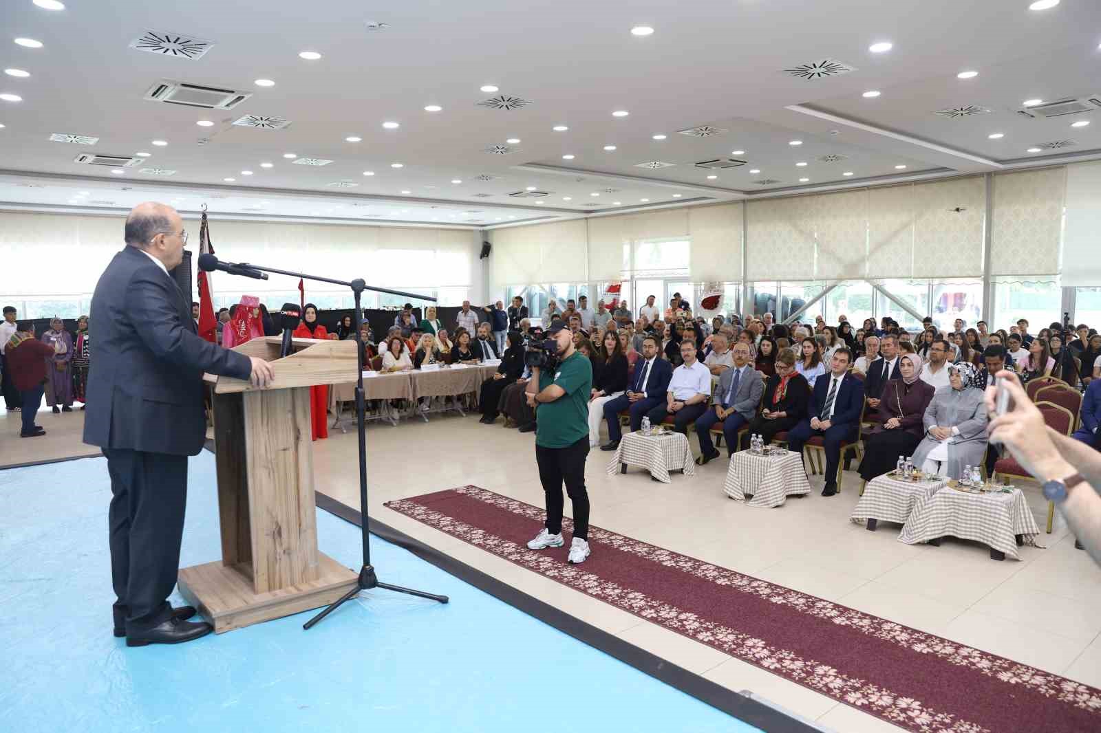 Kepsut’ta "Kadın Eliyle Yaşayan Kültür Festivali" yapıldı