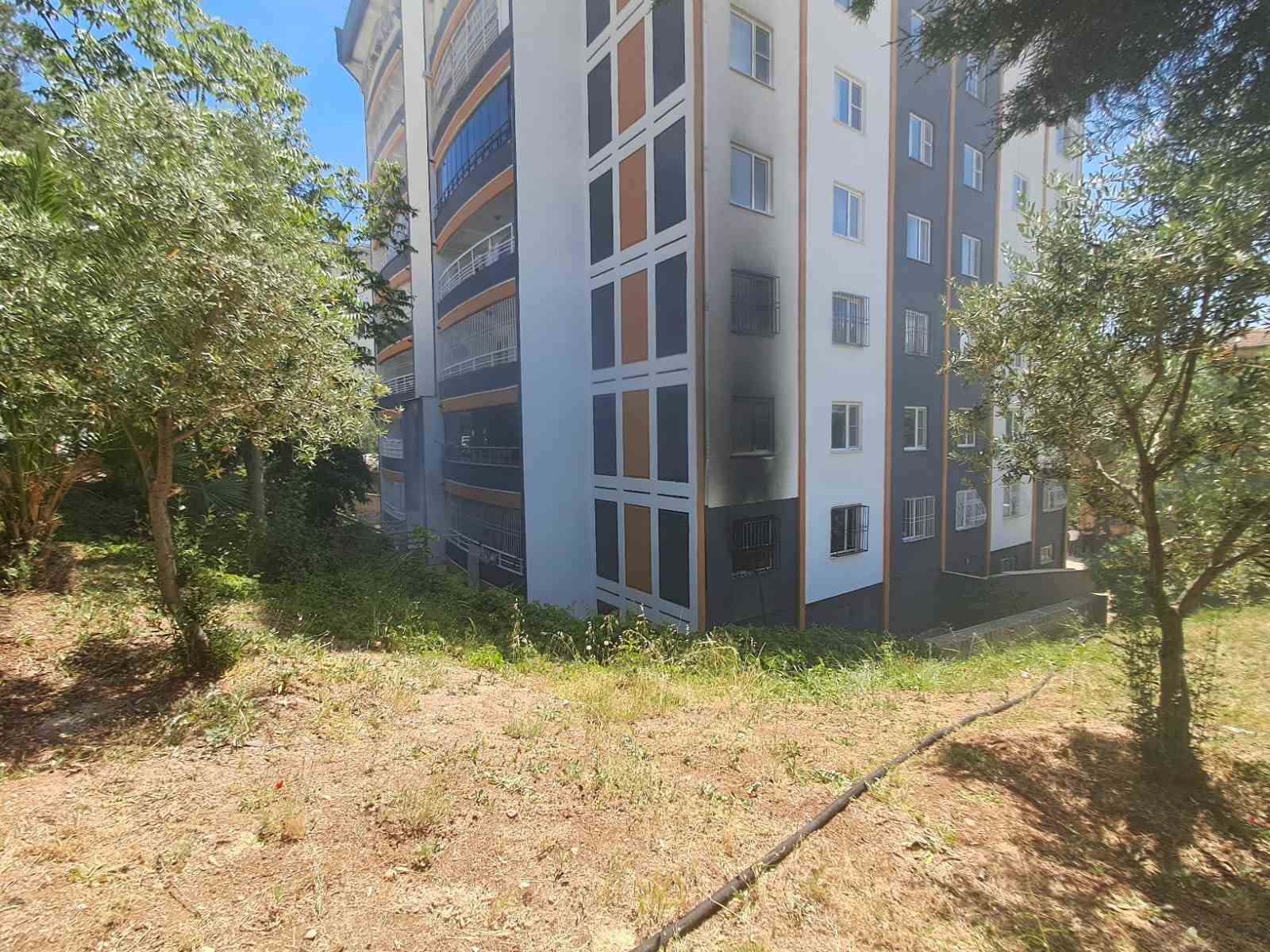 Kilis’te korkutan yangın: 4 kişi hastaneye kaldırıldı