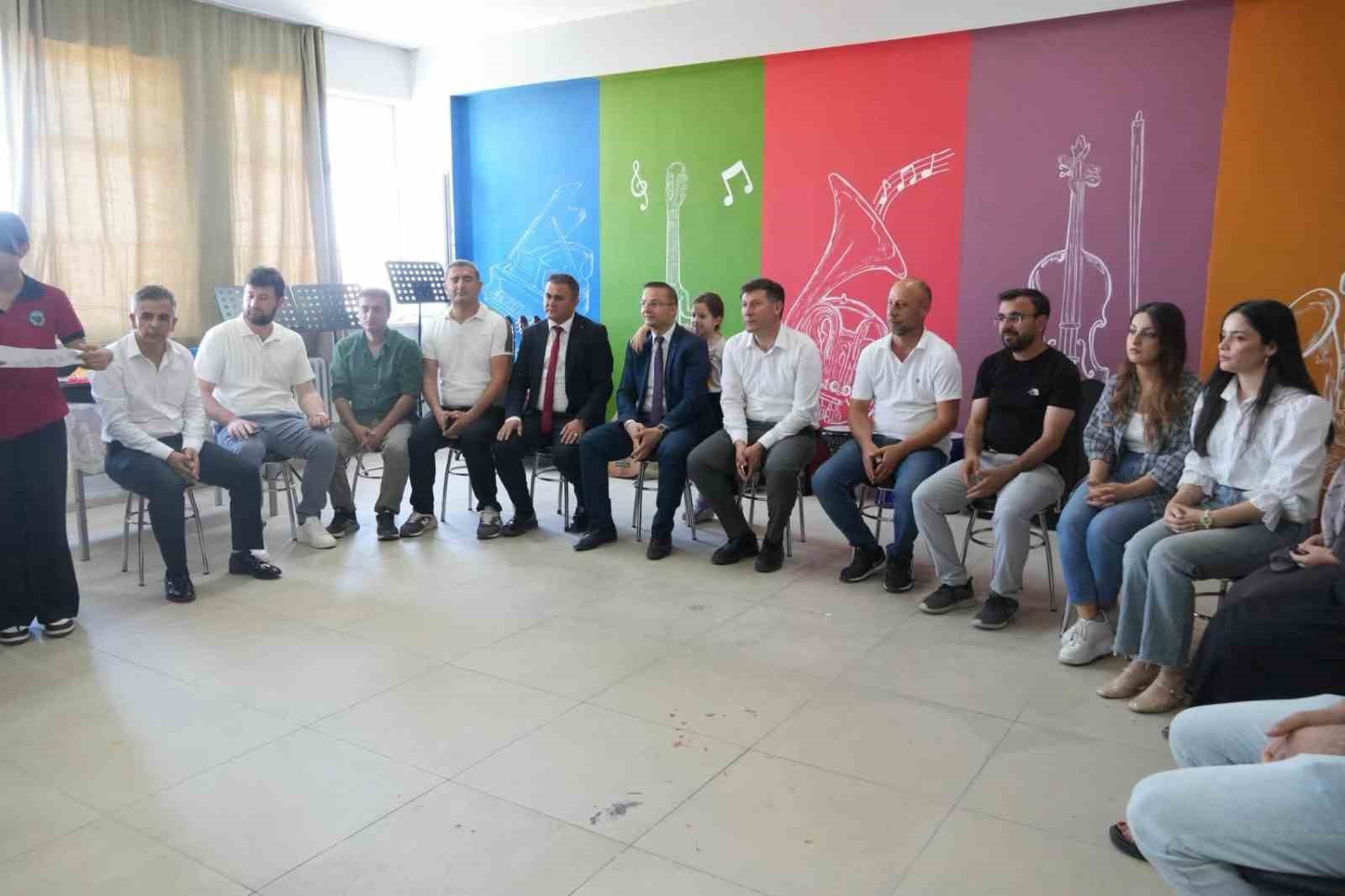 Cizre Güzel Sanatlar Lisesi’nde müzik atölyesi açıldı