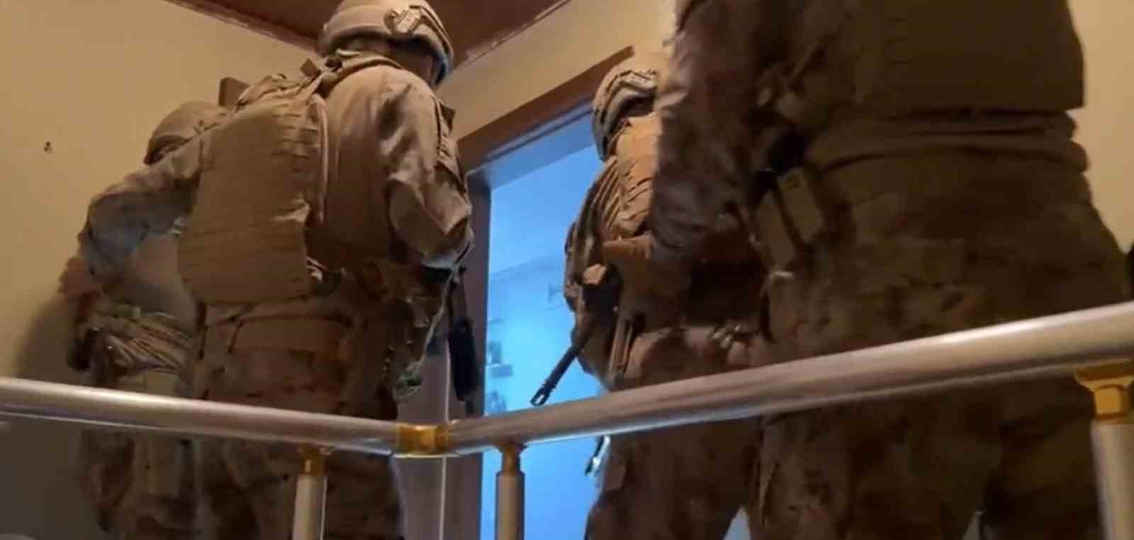 Sakarya’da iş yerini kundaklayan 3 kişi tutuklandı