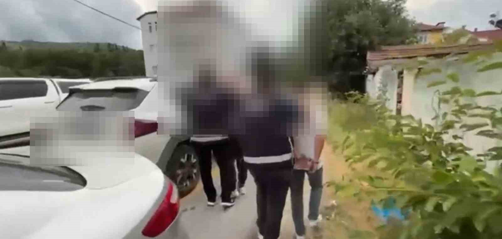 Sakarya’da iş yerini kundaklayan 3 kişi tutuklandı