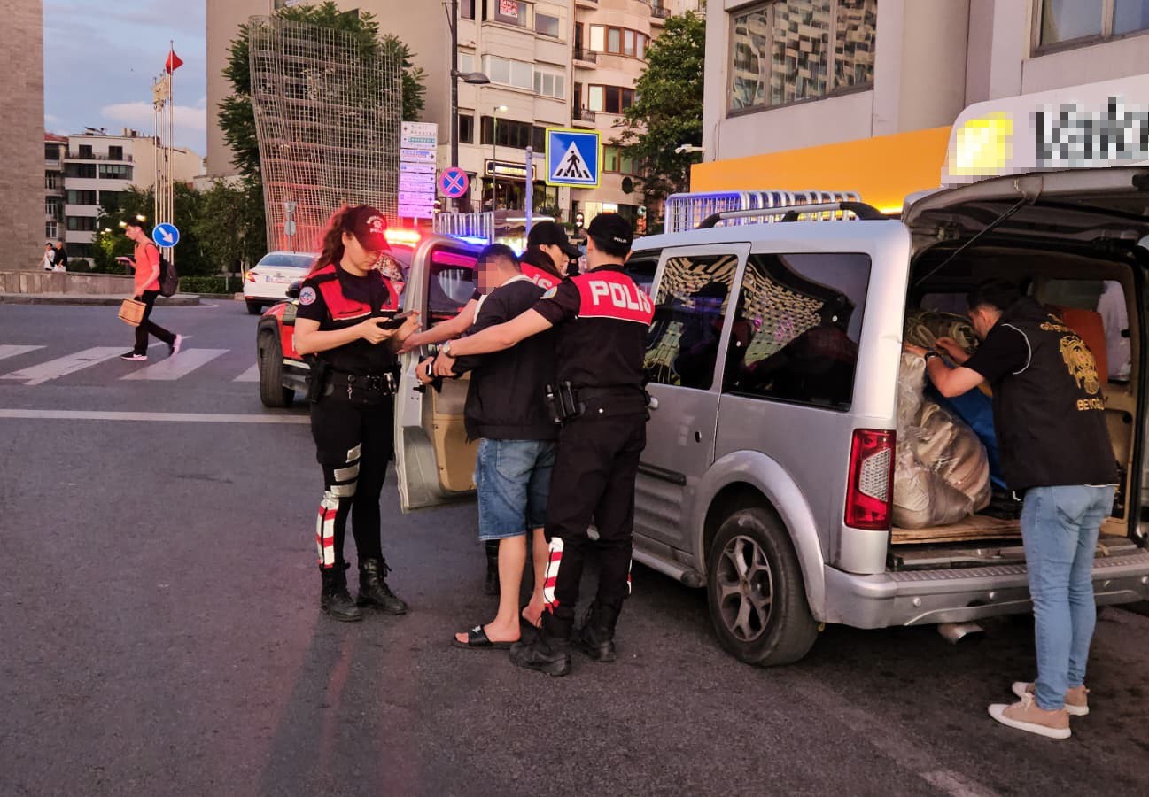 İstanbul kent genelinde helikopter destekli ‘Huzur İstanbul’ denetimi