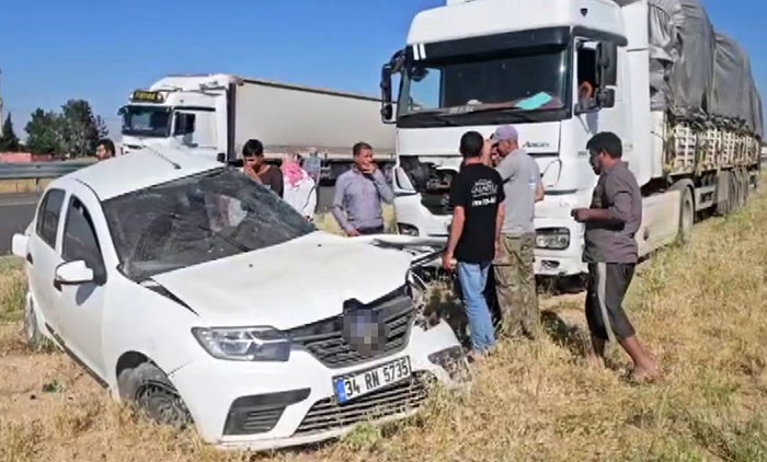 Gaziantep’te YKS yolunda feci kaza: 1’i ağır 2 öğrenci yaralandı