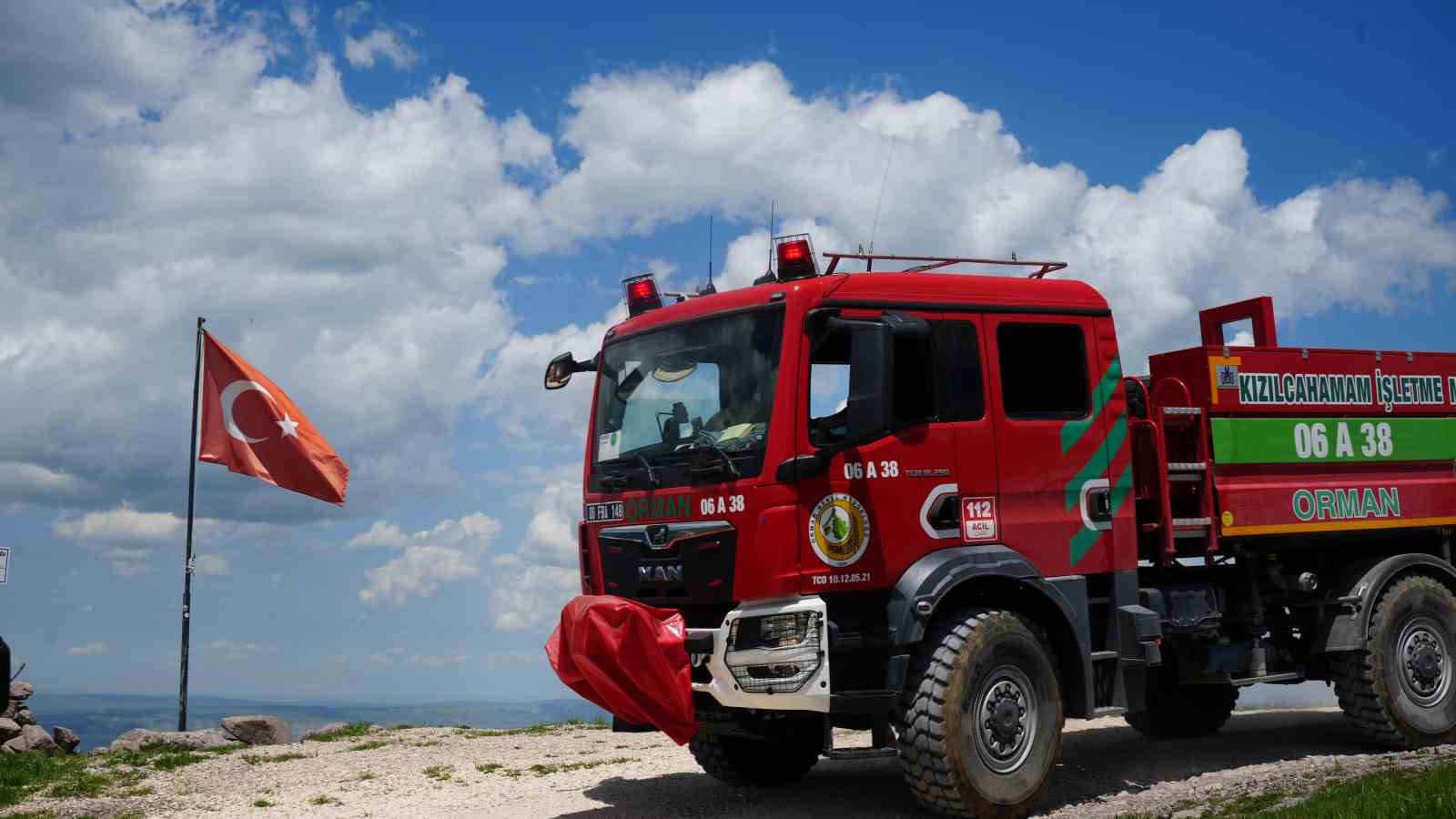 Türkiye’nin orman nöbeti başladı: 2020 rakımdaki kulede 7/24 nöbet tutuluyor