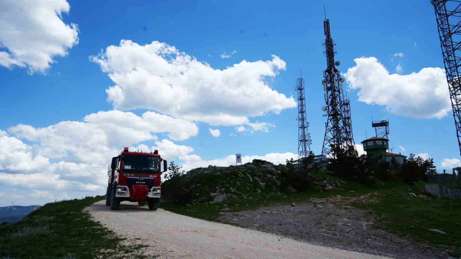 Türkiye’nin orman nöbeti başladı: 2020 rakımdaki kulede 7/24 nöbet tutuluyor