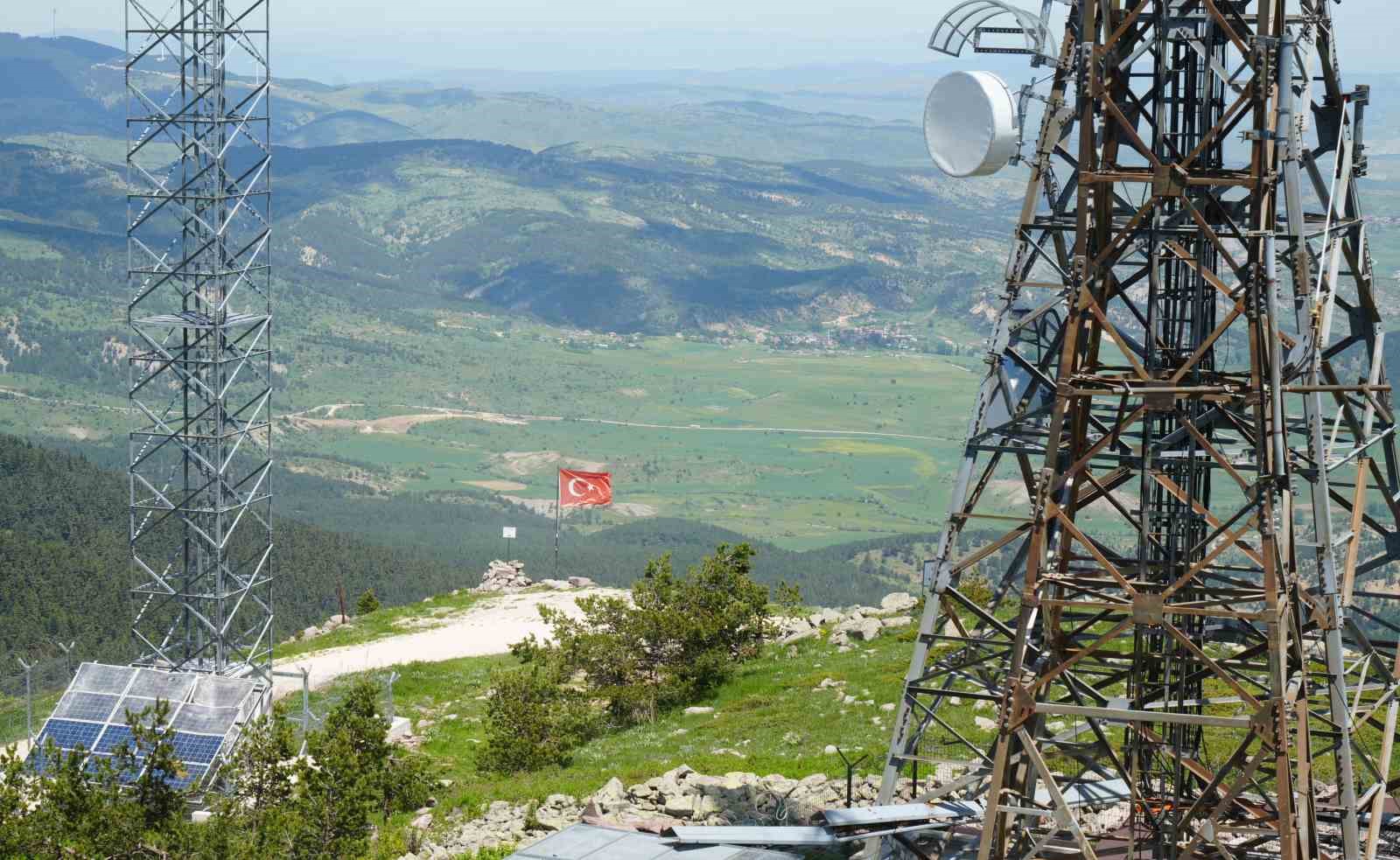 Türkiye’nin orman nöbeti başladı: 2020 rakımdaki kulede 7/24 nöbet tutuluyor