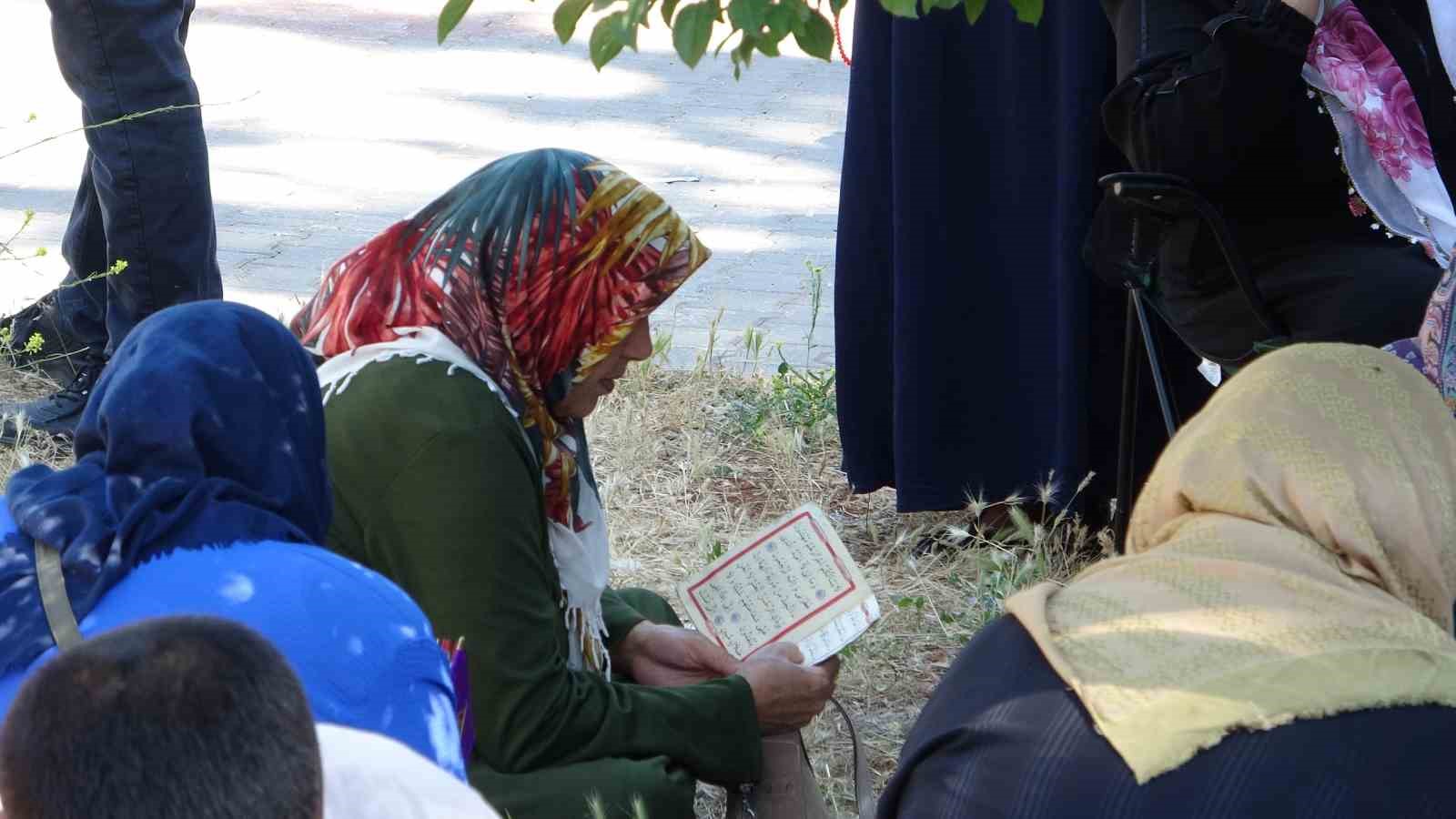 Gaziantep’te YKS heyecanı başladı: Koşa koşa geldi, son anda yetişti