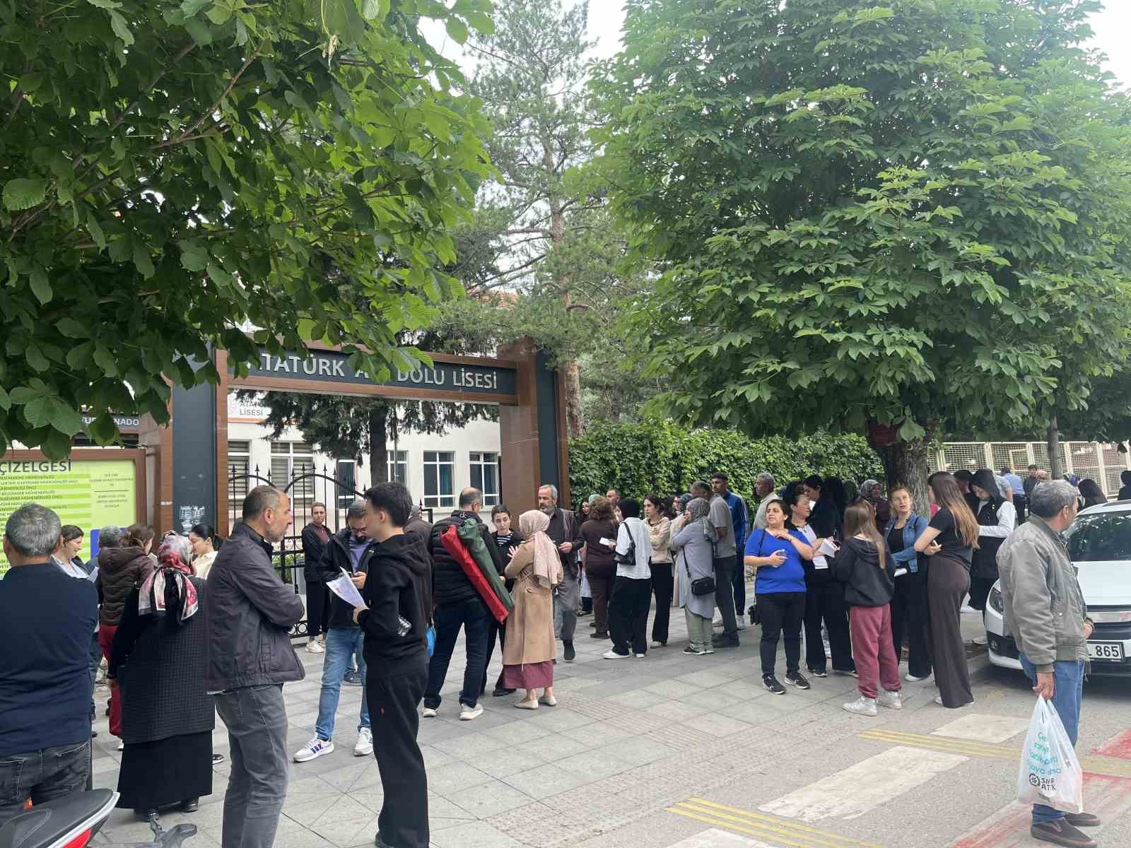 Çorum’da YKS heyecanı: 14 bin 327 öğrenci ter döküyor