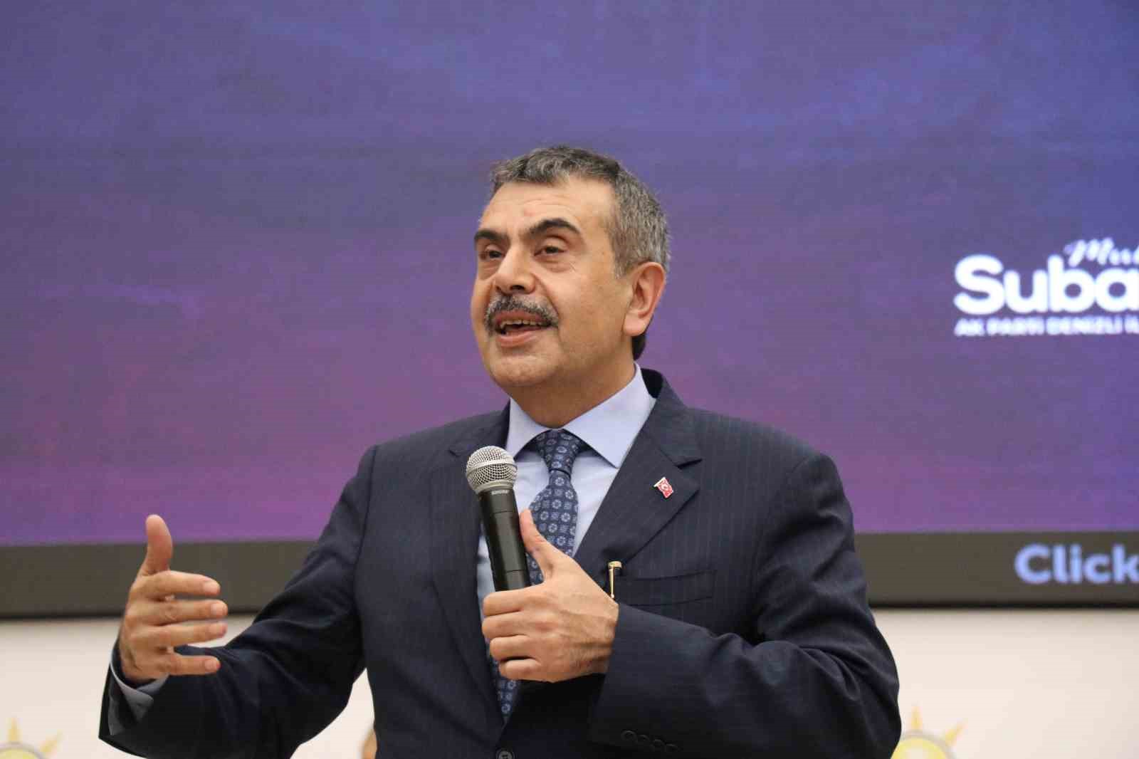 Milli Eğitim Bakanı Tekin, Ecevit dönemindeki mektuplarla yeni ve eski Türkiye’yi karşılaştırdı
