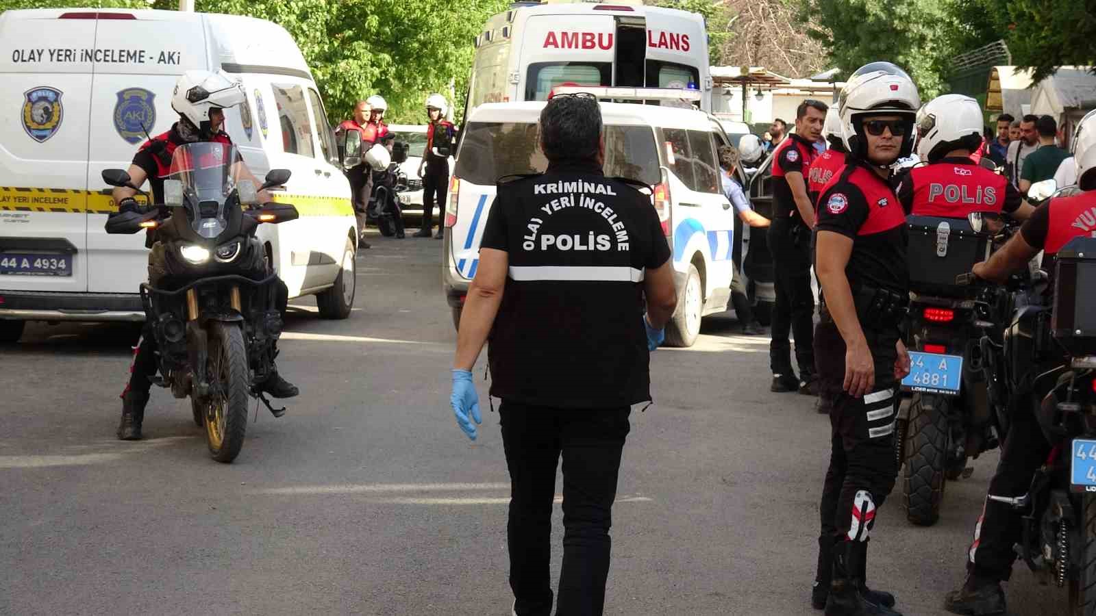 Malatya’da cinnet geçiren baba, eşini ve kızını öldürdü