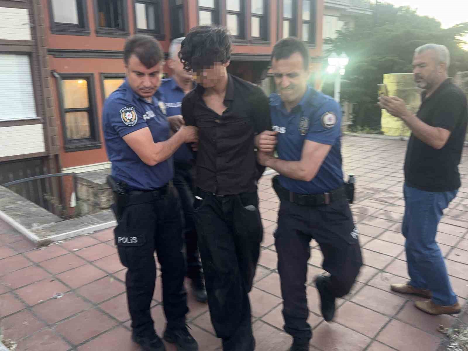 Bursa’da surlarda intihara kalkışan genç son anda kurtarıldı