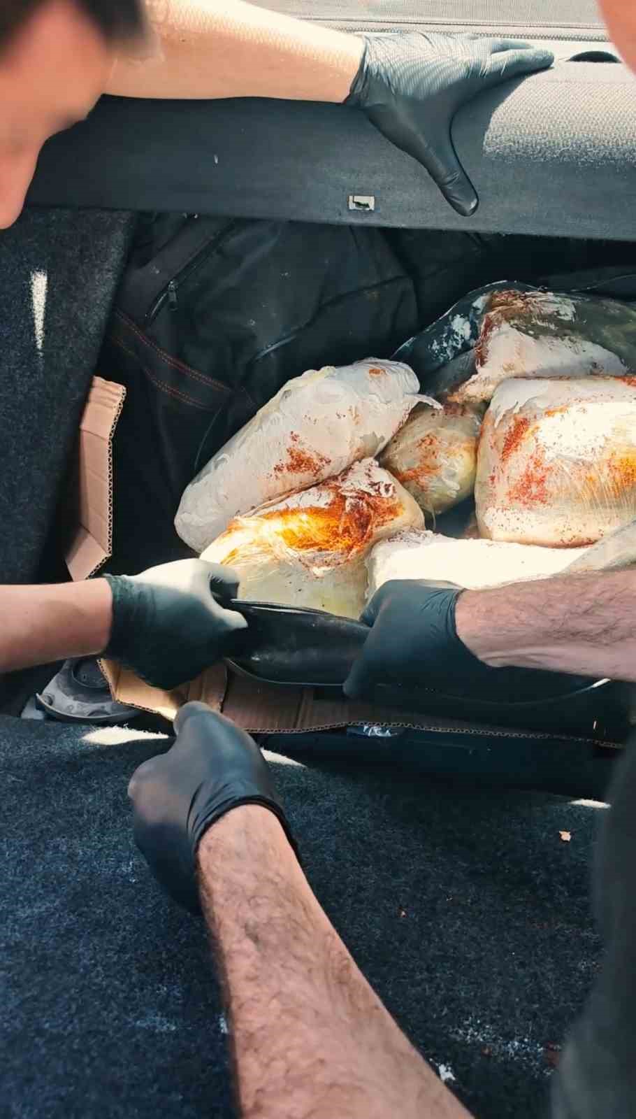 Muş’ta 60 kilogram uyuşturucu ele geçirildi