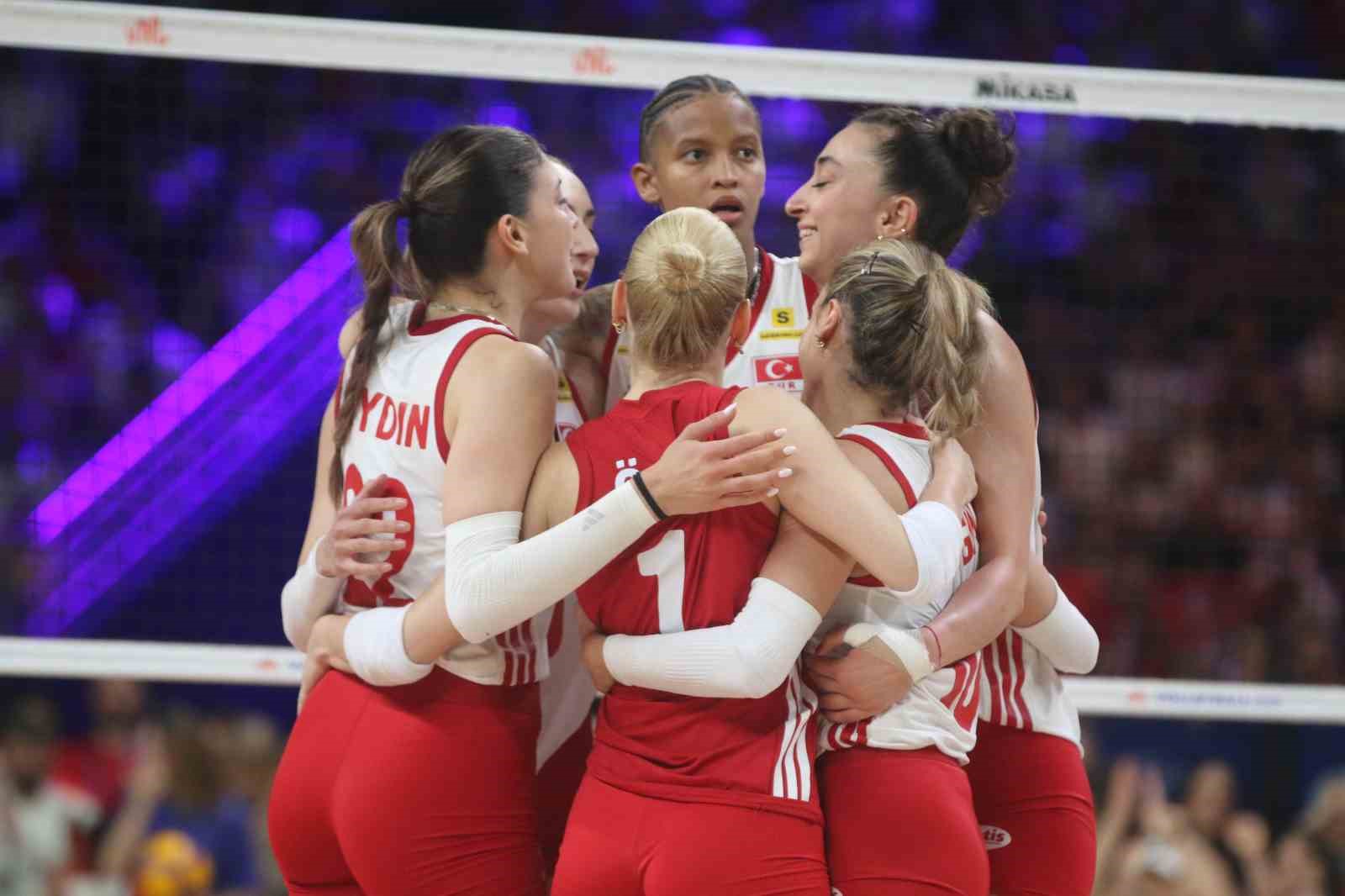 A Milli Kadın Voleybol Takımı, Almanya’yı 3-2 mağlup etti