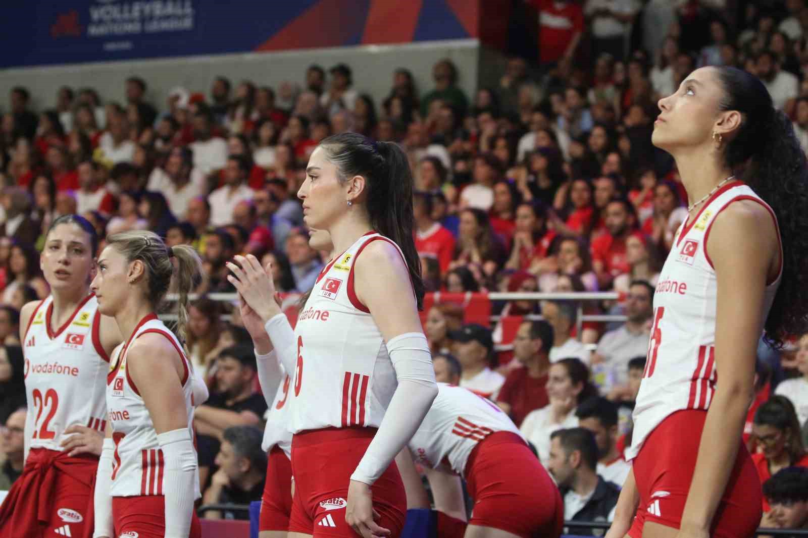 A Milli Kadın Voleybol Takımı, Almanya’yı 3-2 mağlup etti