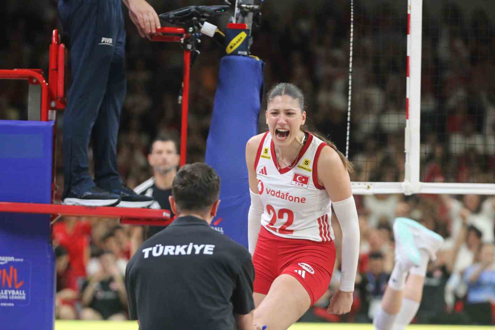 A Milli Kadın Voleybol Takımı, Almanya’yı 3-2 mağlup etti