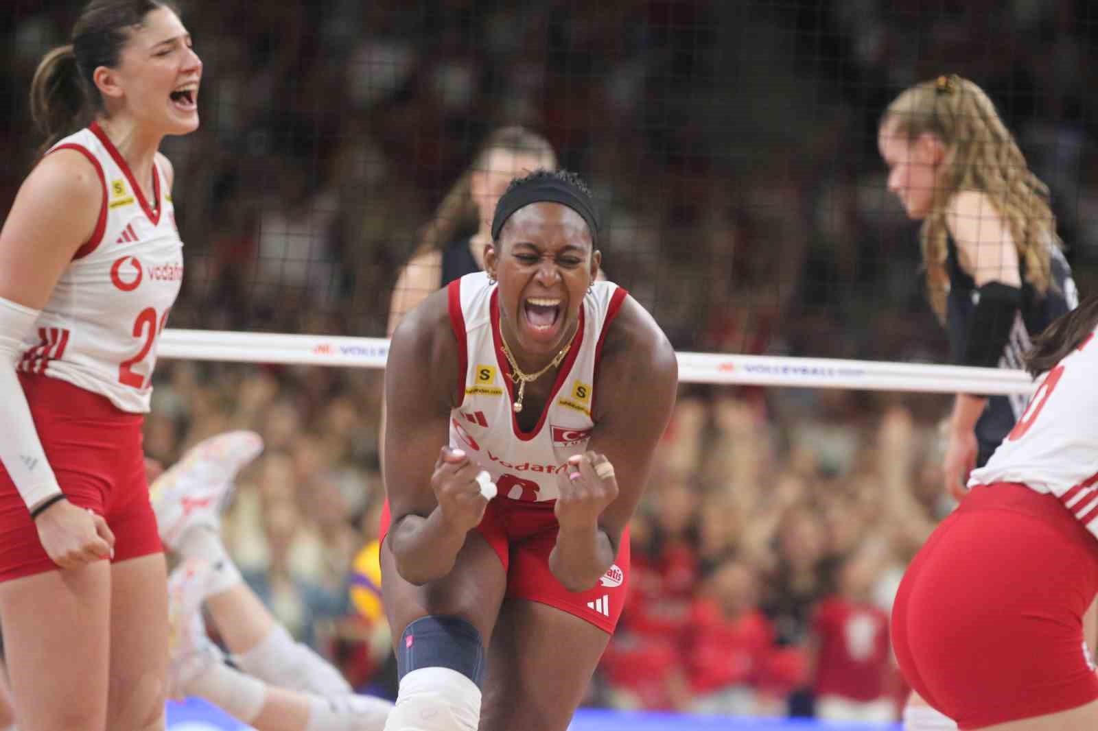 A Milli Kadın Voleybol Takımı, Almanya’yı 3-2 mağlup etti