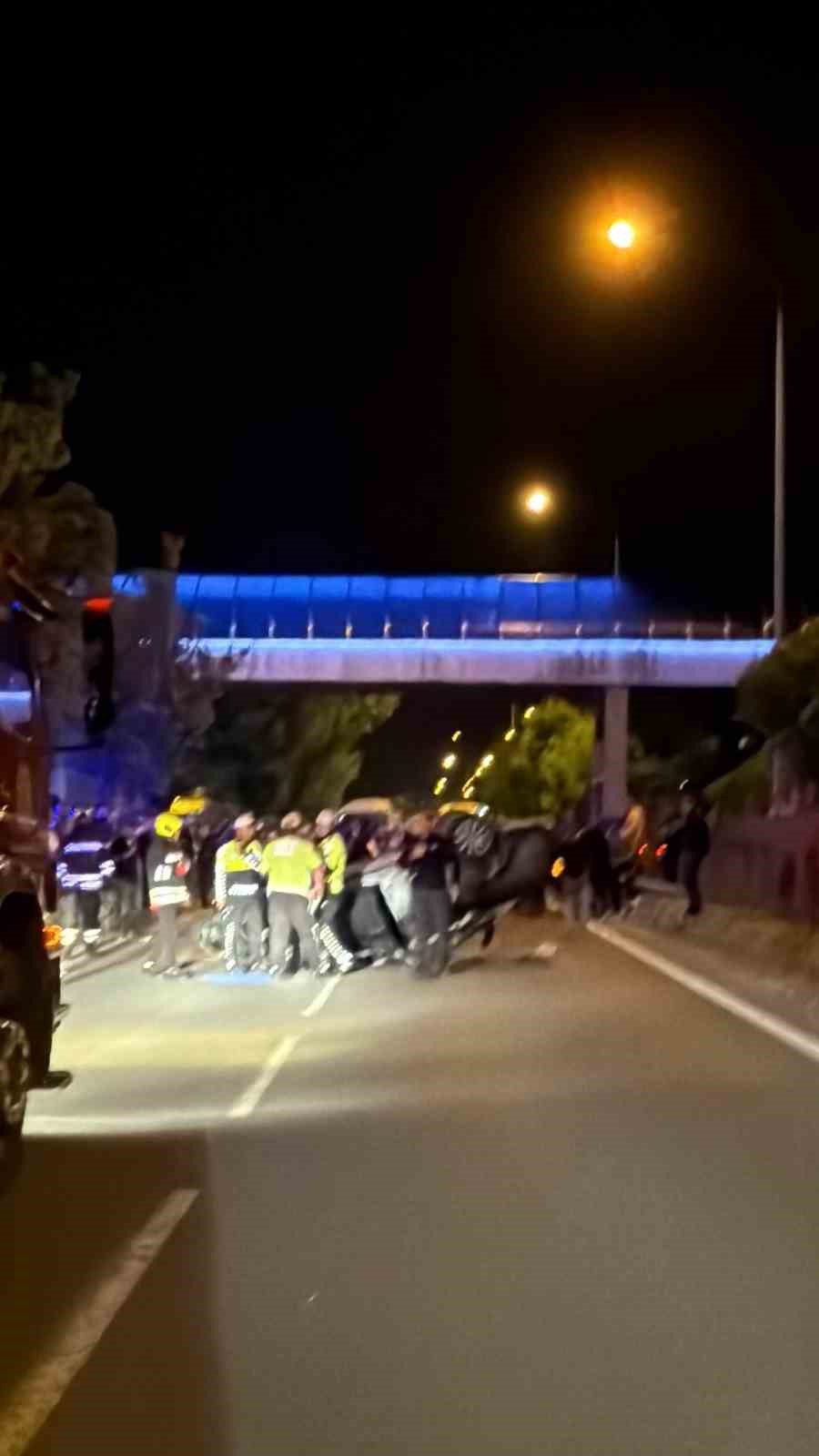 Bolu’da D-100’de takla atan otomobilden burunları bile kanamadan çıktılar