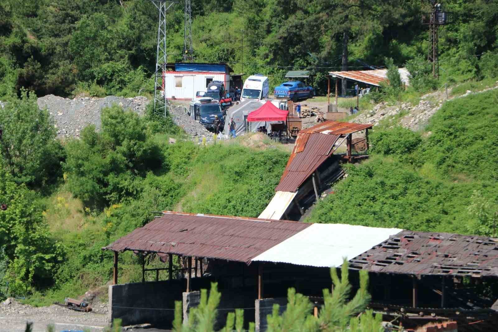 Bolu’daki maden göçüğünde hayatını kaybeden işçiyi çıkarma çalışmaları 4 gündür sürüyor