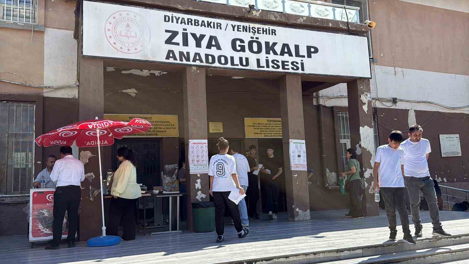 YKS’nin ikinci oturumu AYT başladı