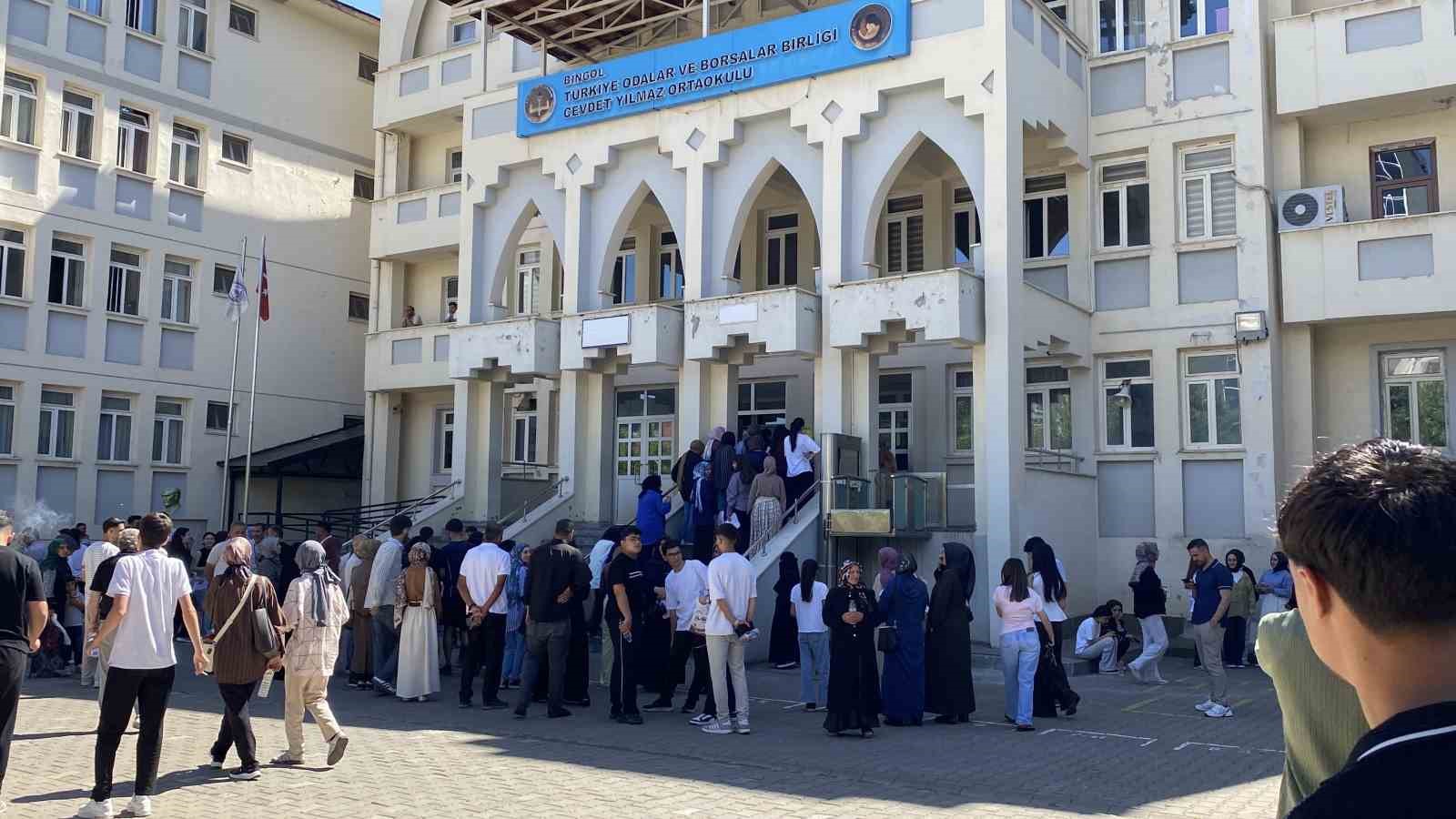 Bingöl’de YKS heyecanı sürüyor