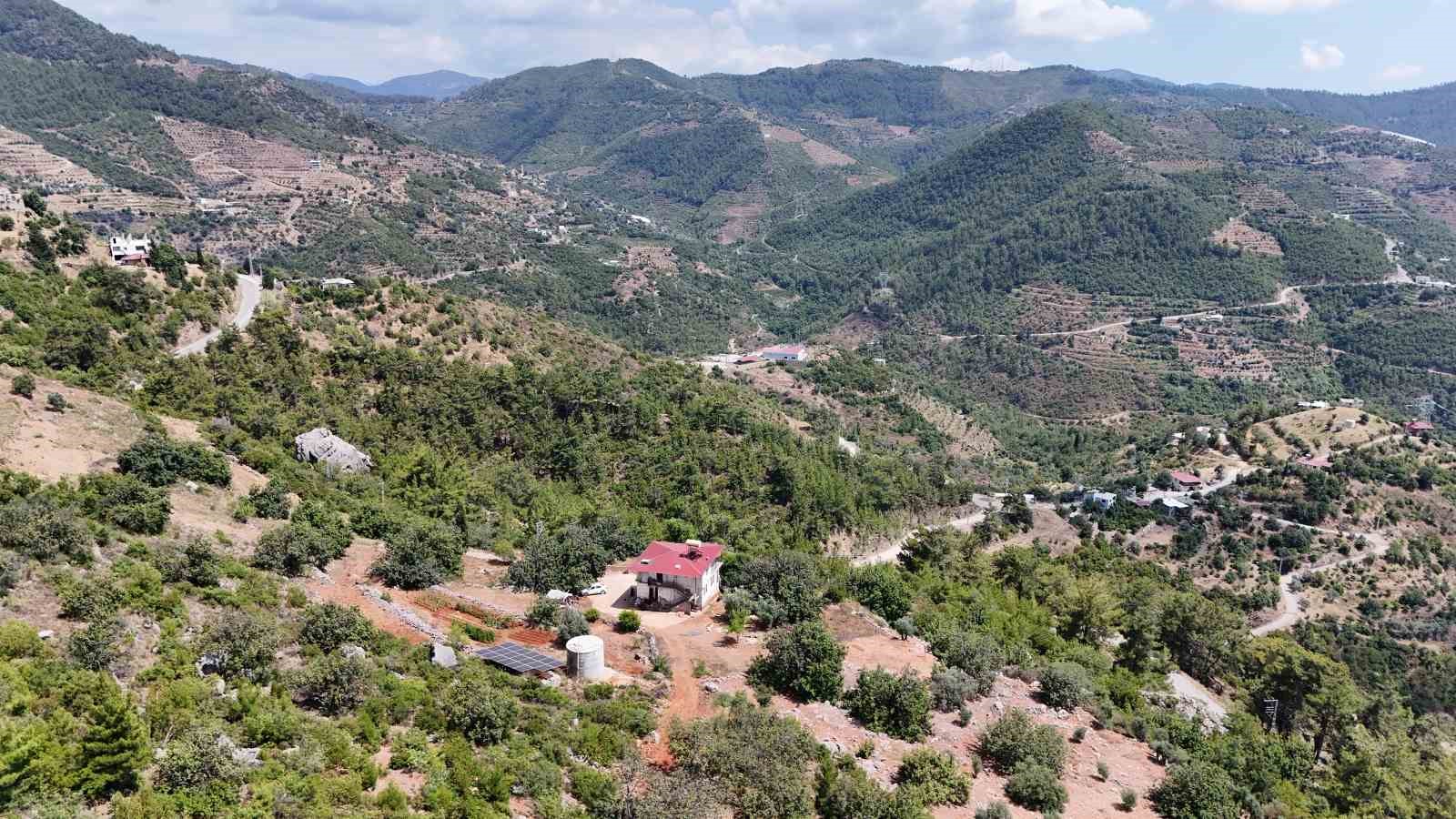Üç evladını toprağa verdi, asırlık ömrünü doğayla iç içe sürdürdü