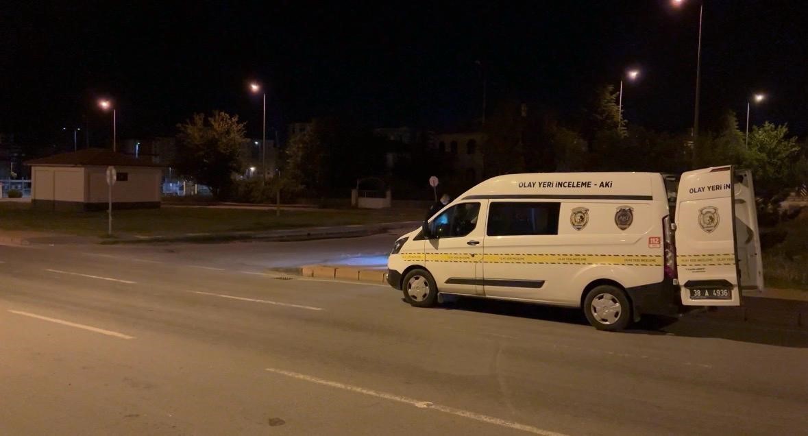 Kayseri’de otomobil yayaya çarpıp kaçtı: 1 ağır yaralı