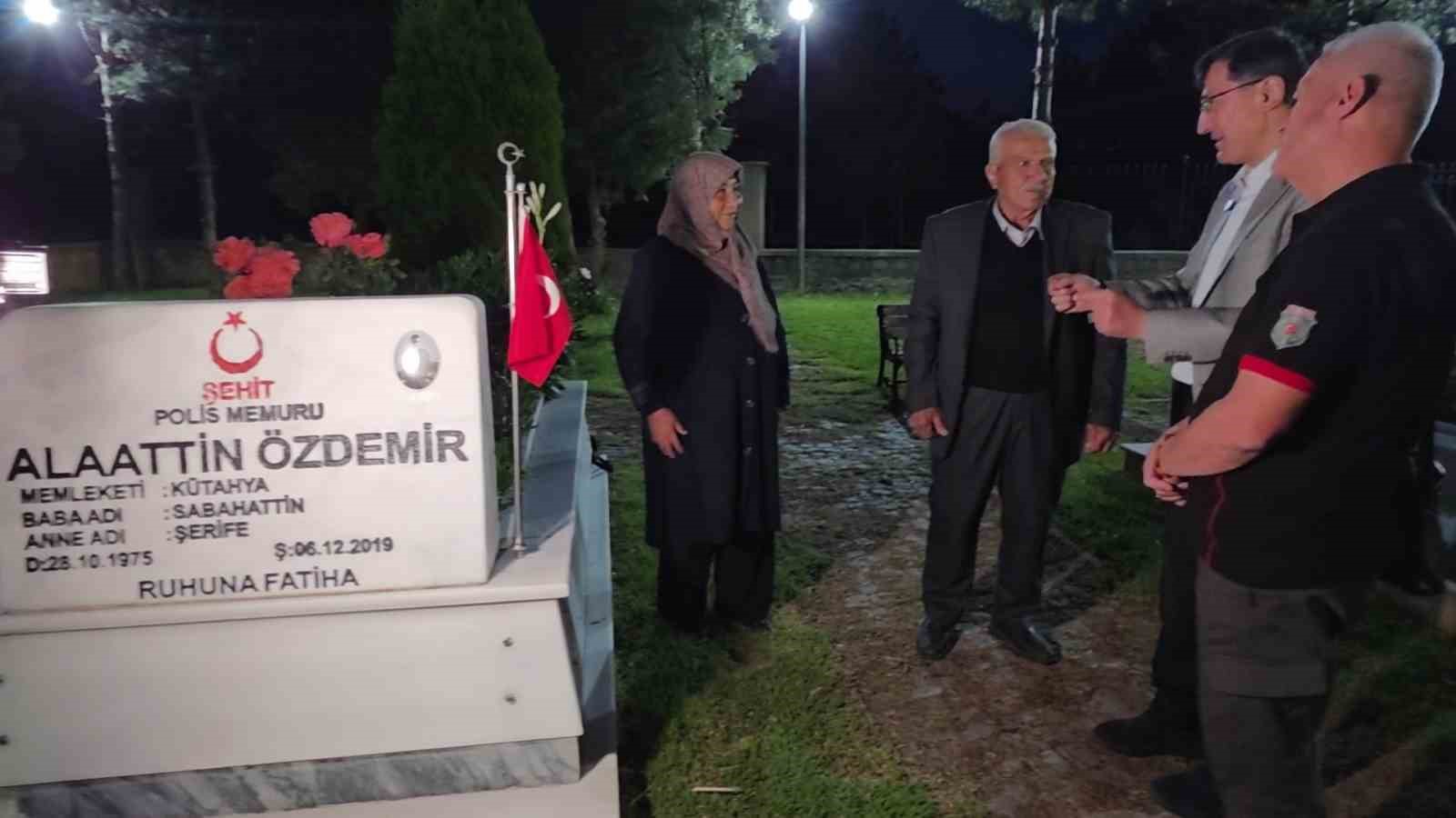 Babalar Günü’nde Kütahya Tayyare Şehitliği’nde duygu dolu buluşma