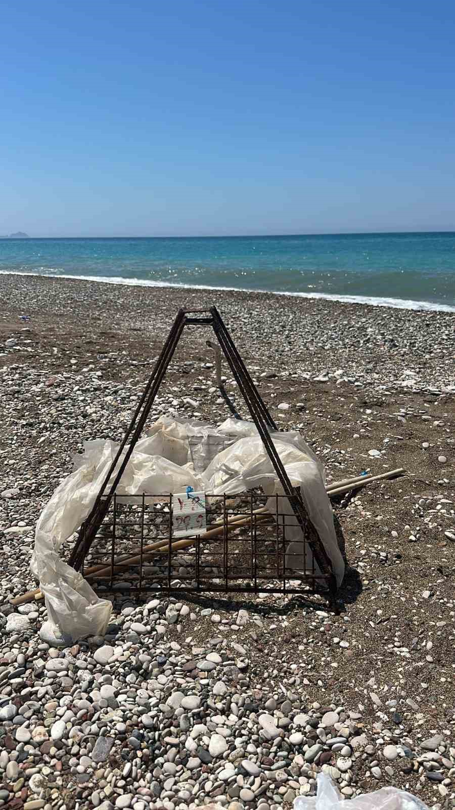 Caretta Caretta yuvasının üzerinde mangal ateşi yaktılar