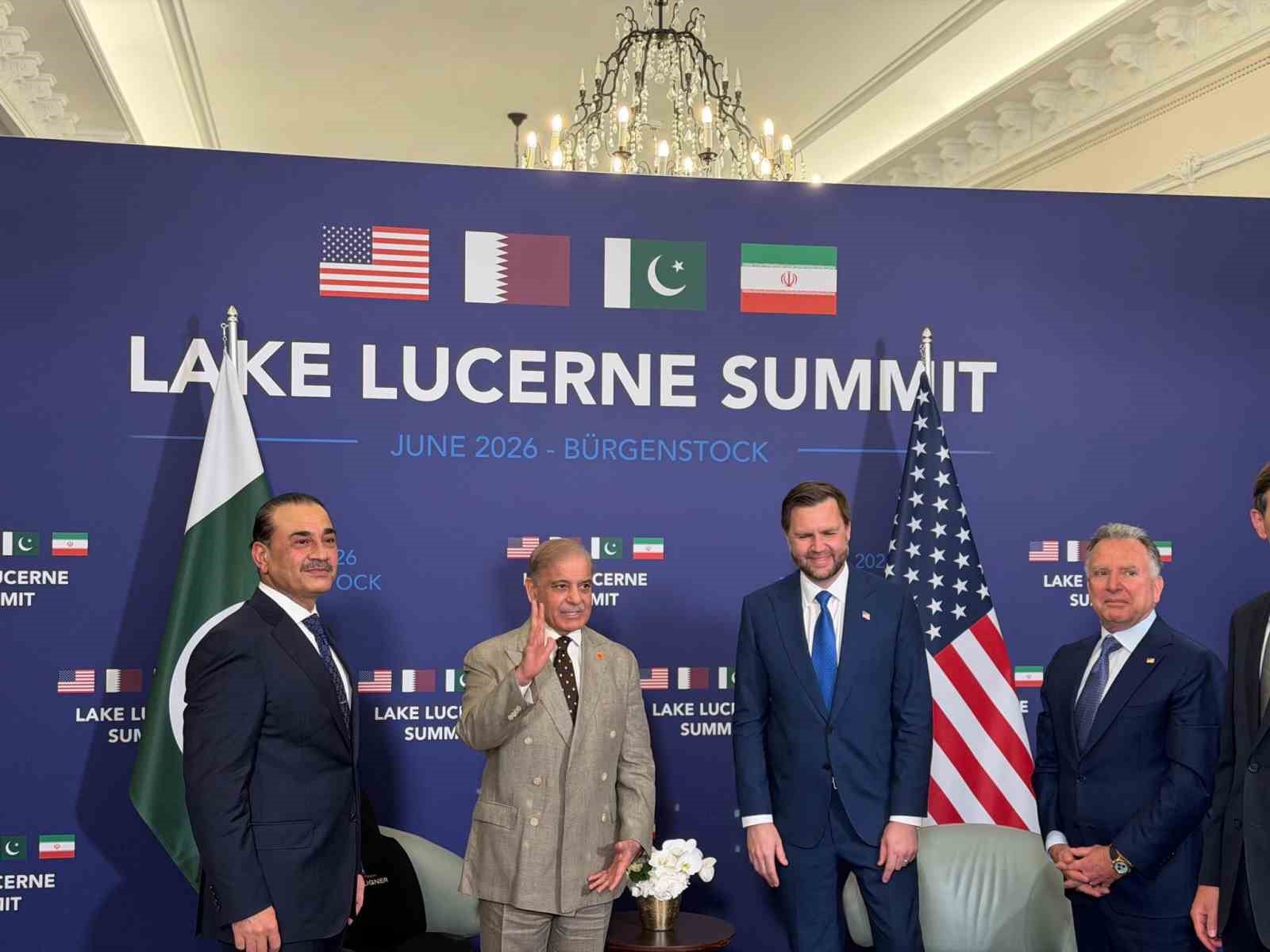 Pakistan Başbakanı Şerif: "Görüşmelerde umut verici ilerlemeler kaydedilmiştir"