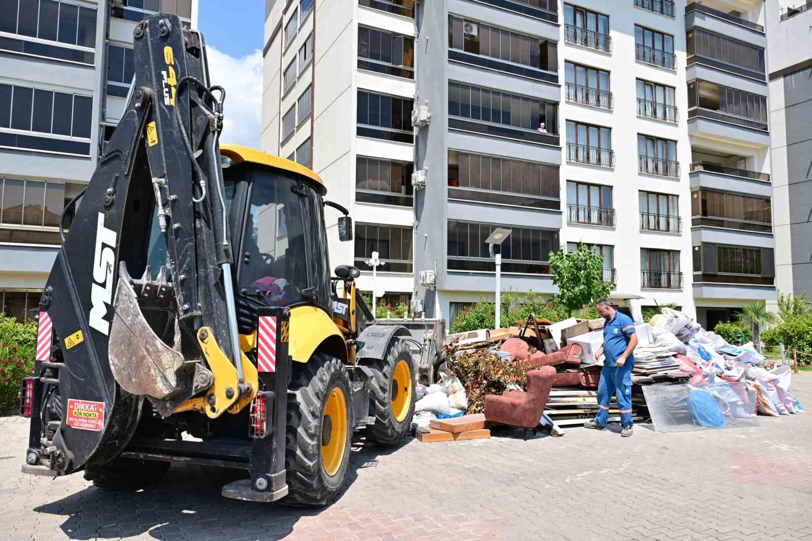 Yangının yaralarını yıldırım belediyesi sarıyor